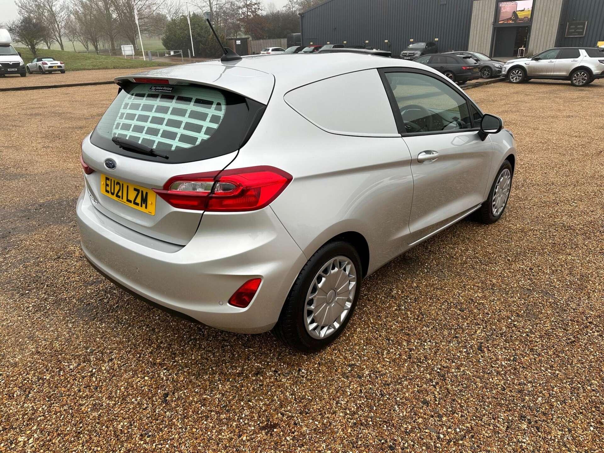 Ford Fiesta view 8