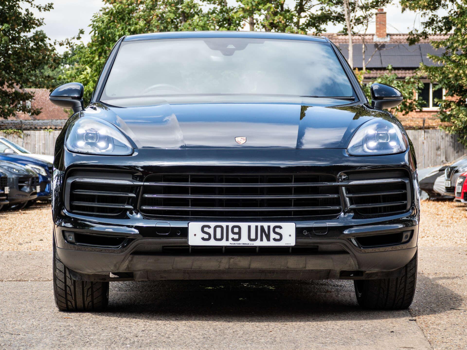 Porsche Cayenne view 9