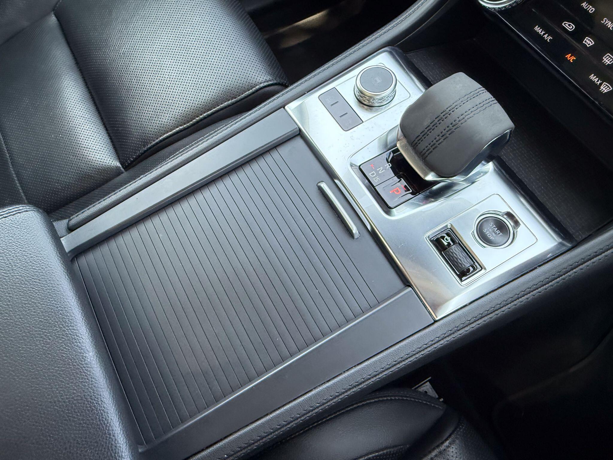 Jaguar F-Pace view 20