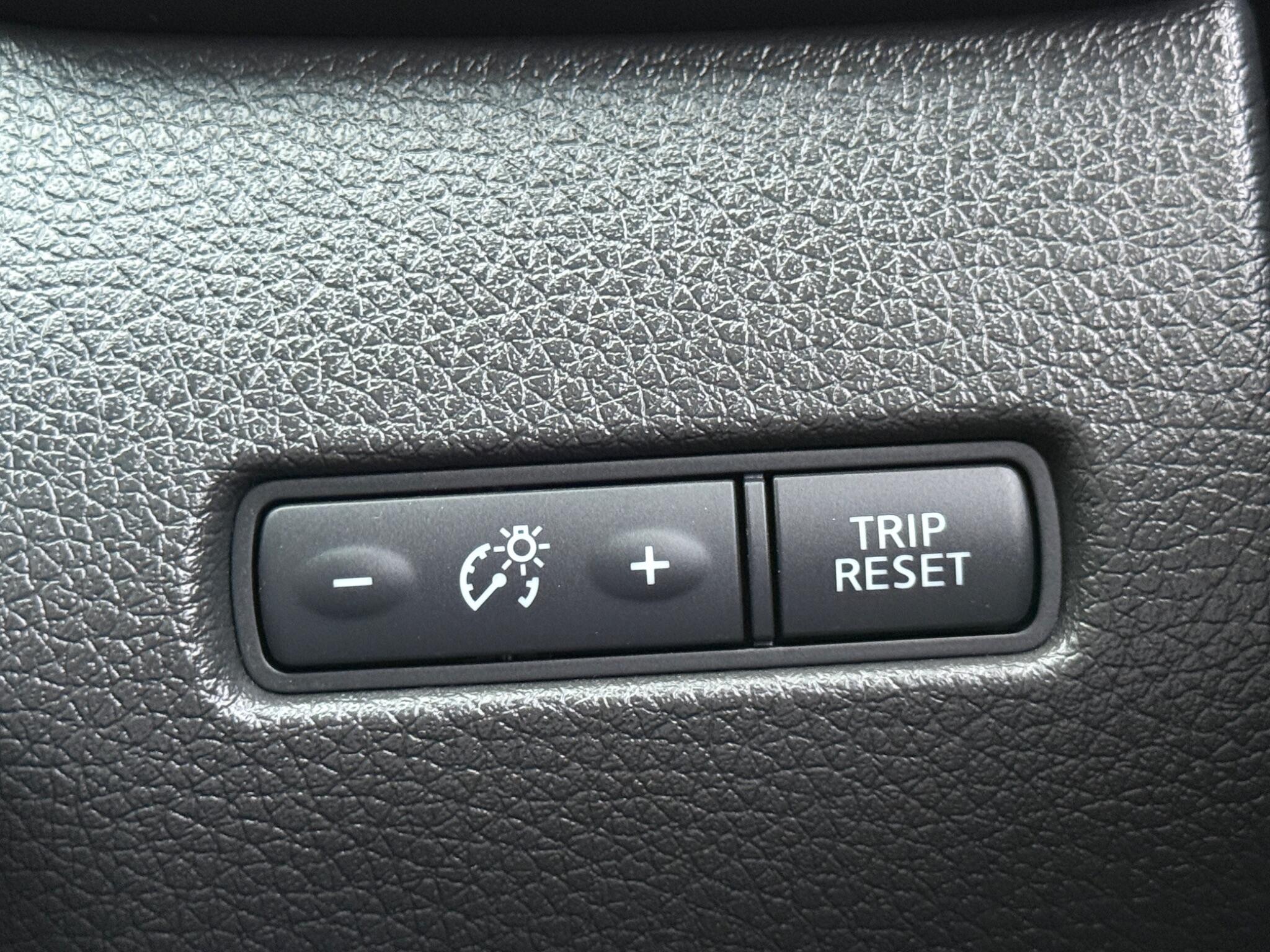 Nissan X-Trail - Image 68