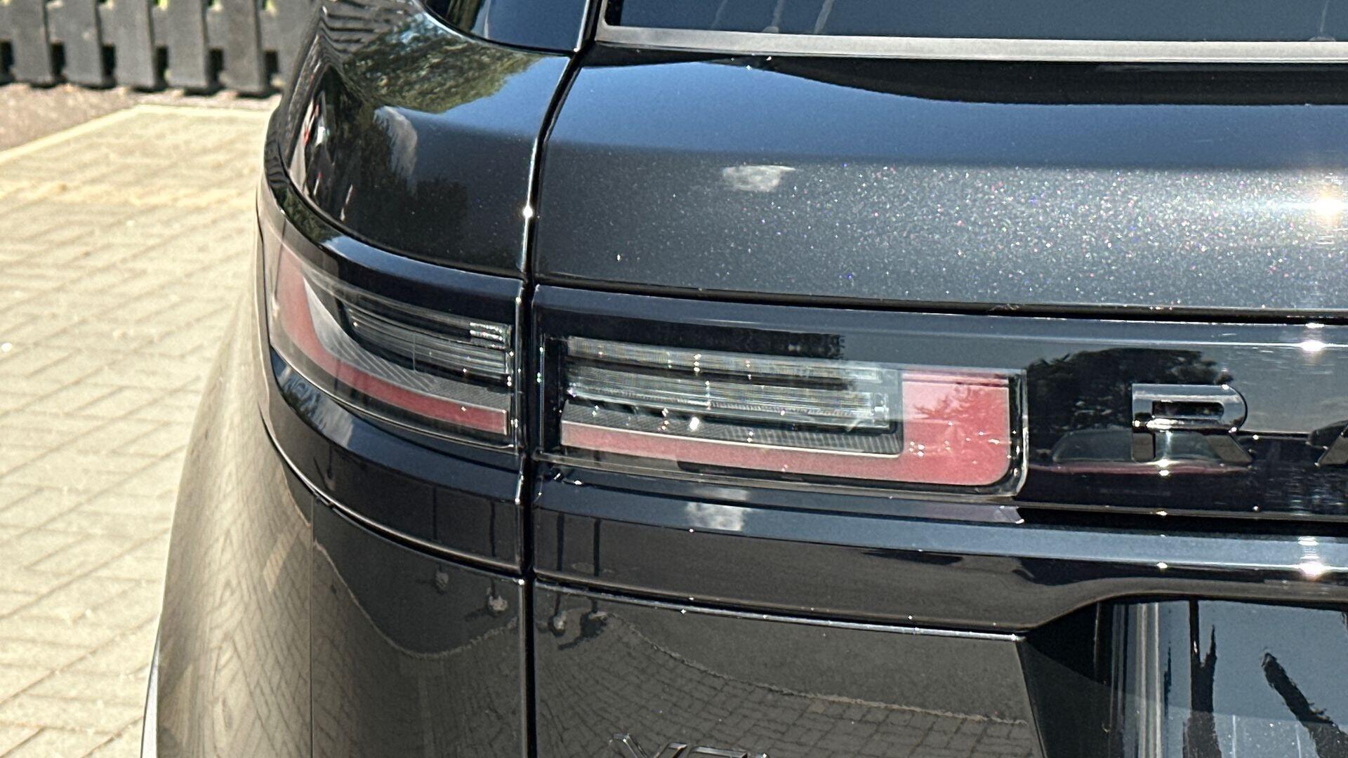Land Rover Range Rover Velar view 27