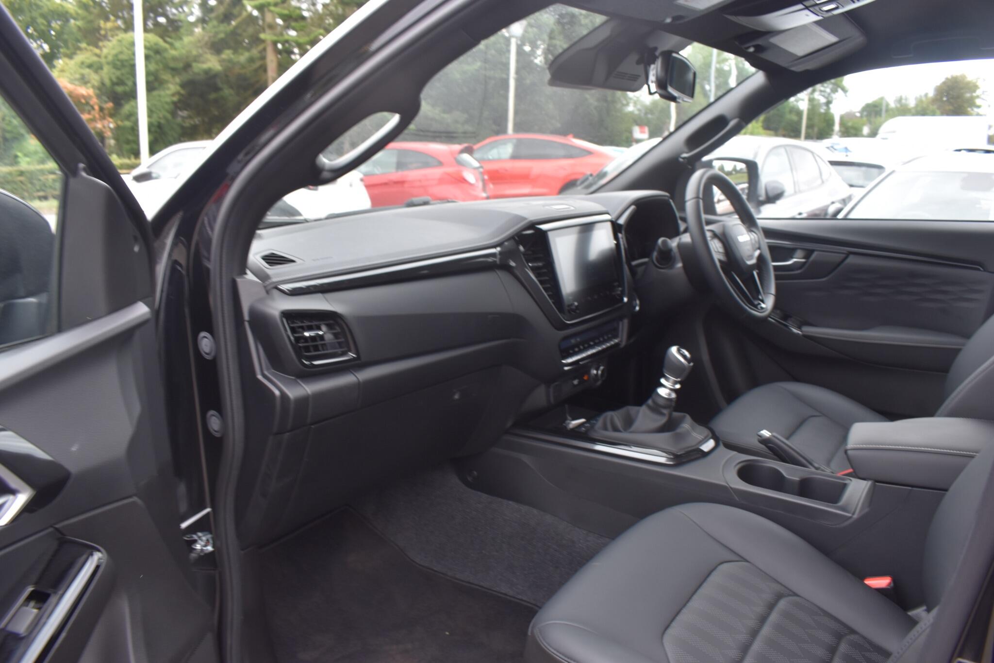 D-Max - 1.9 TD V-Cross 4WD Euro 6 (s/s) 4dr - Image 16