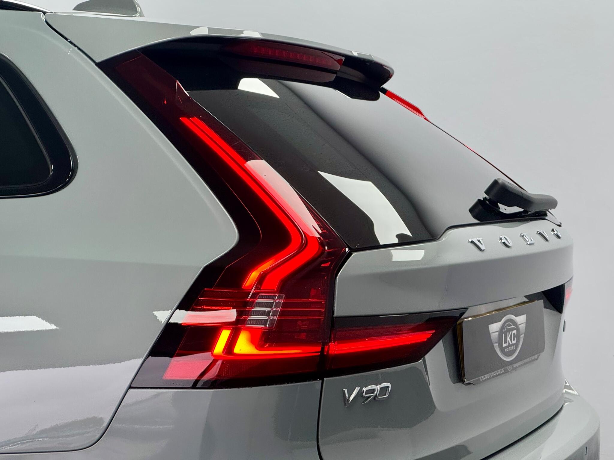 Volvo V90 view 18