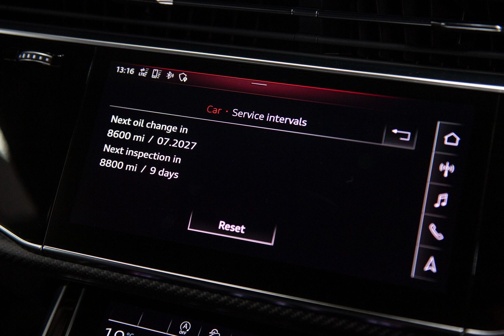 Audi RSQ8 view 20