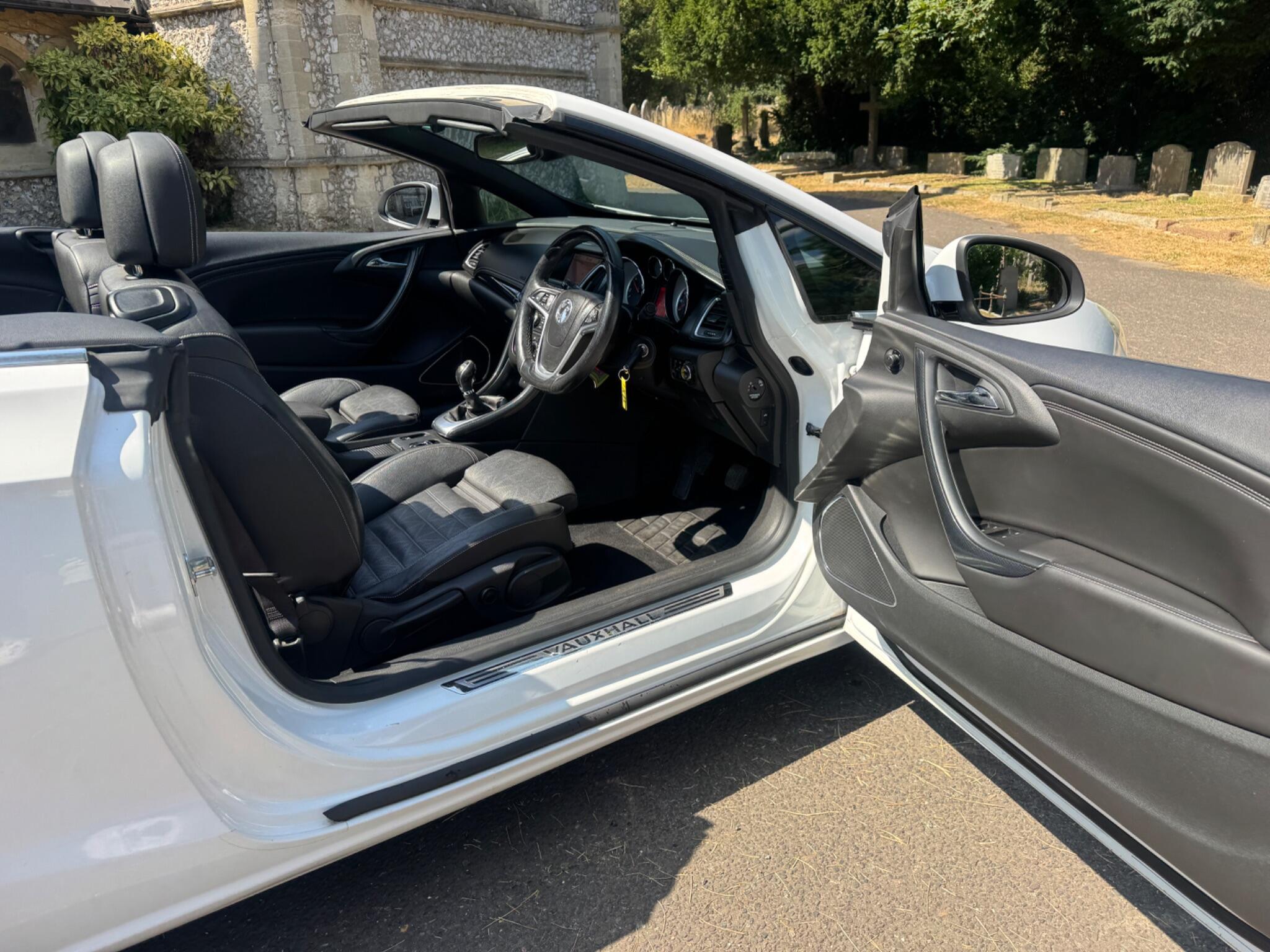 Vauxhall Cascada view 78