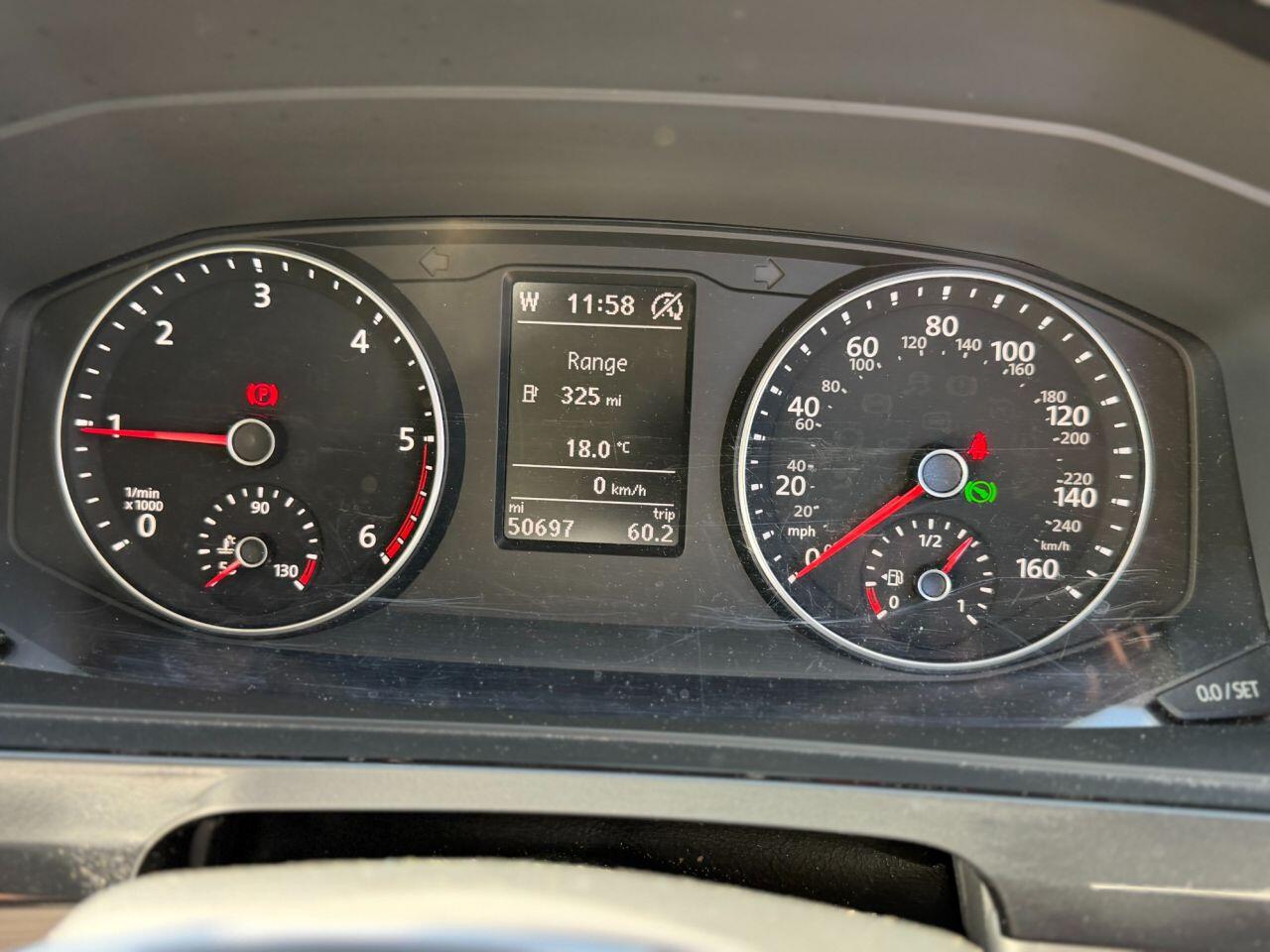 Volkswagen California view 35