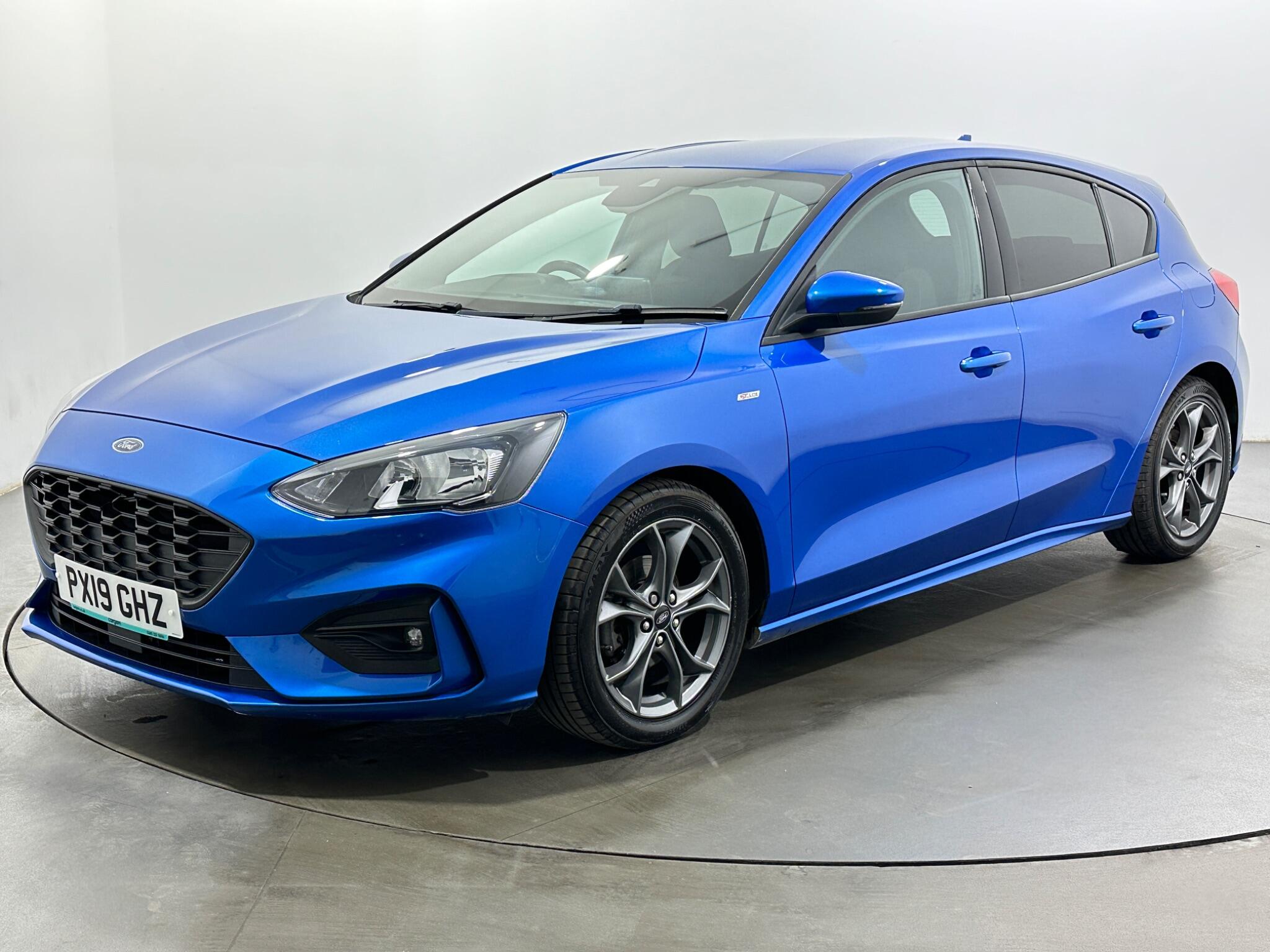 Ford Focus view 4
