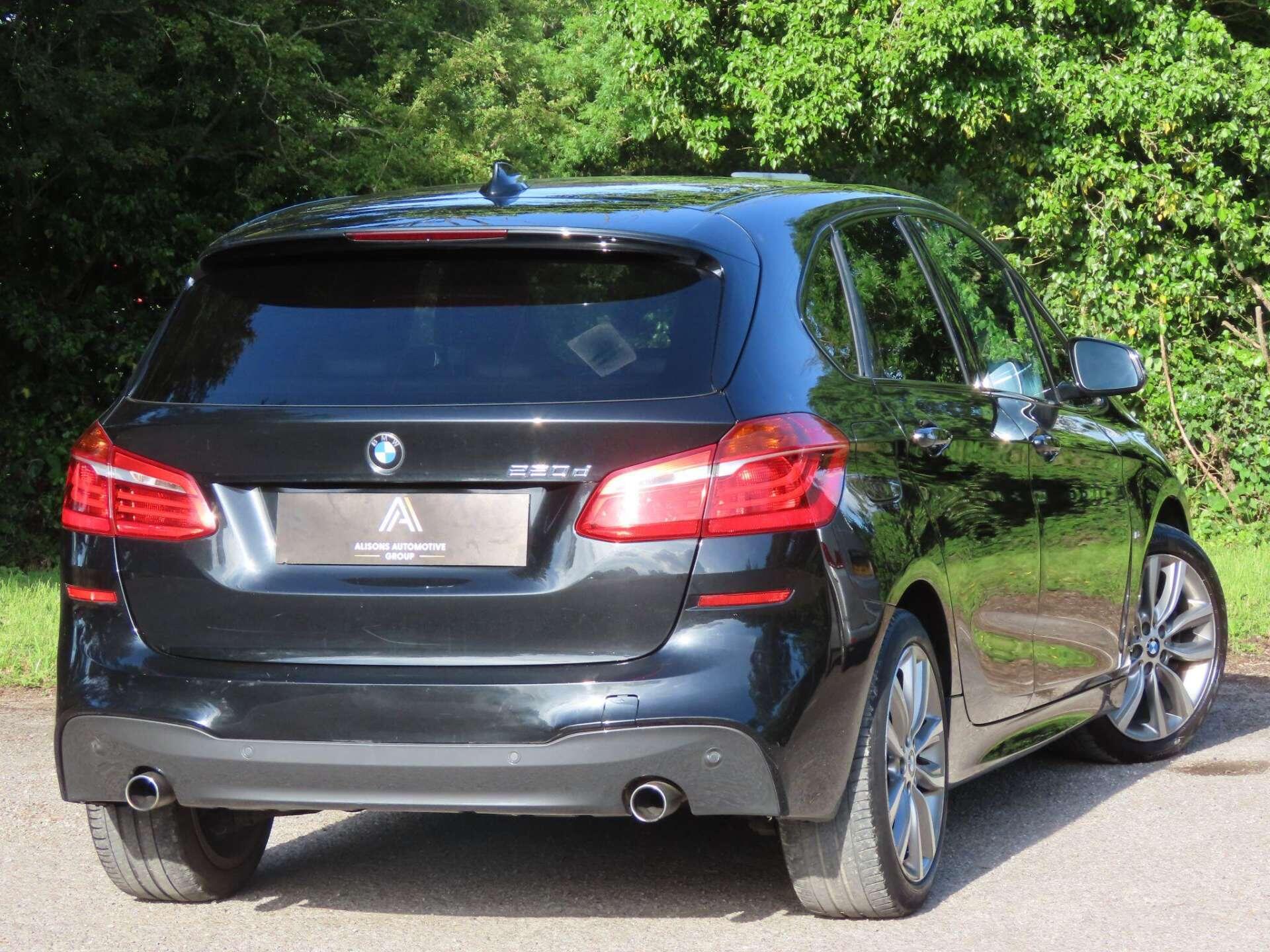 BMW 2 Series view 4