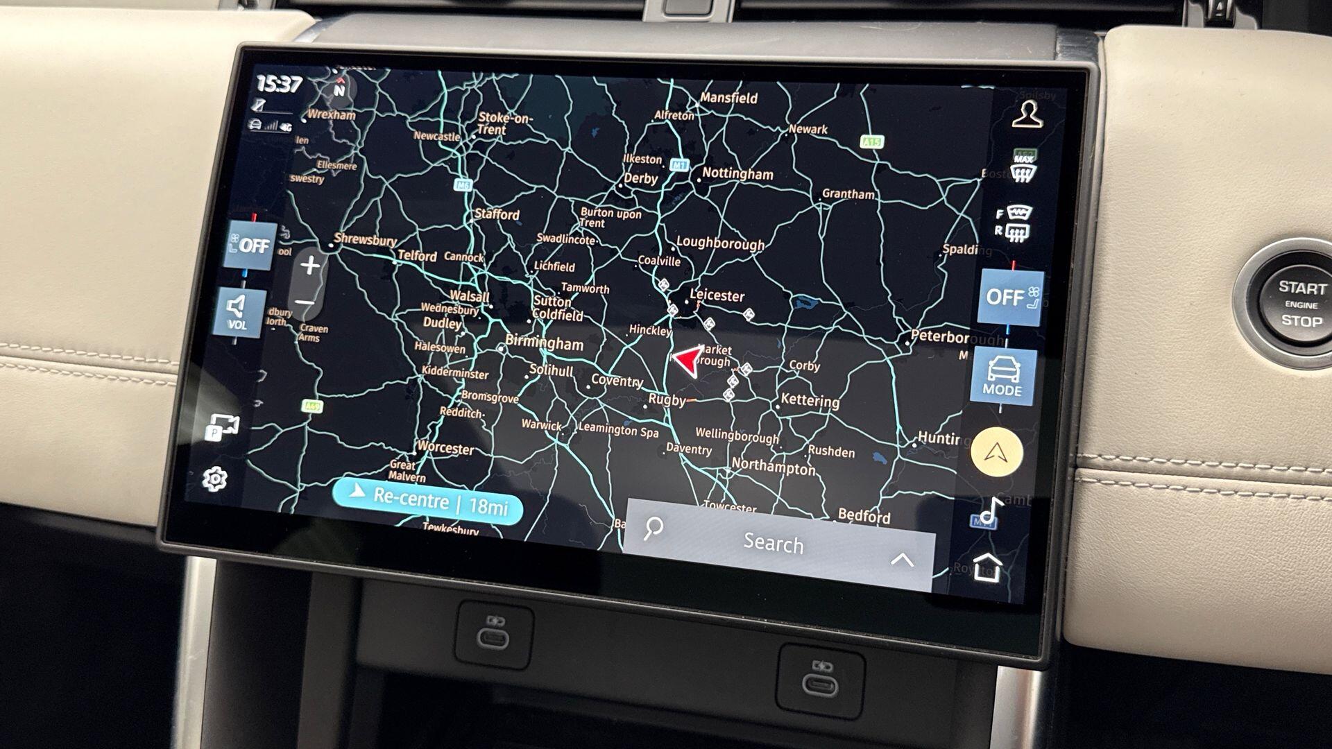 Land Rover Discovery Sport view 11
