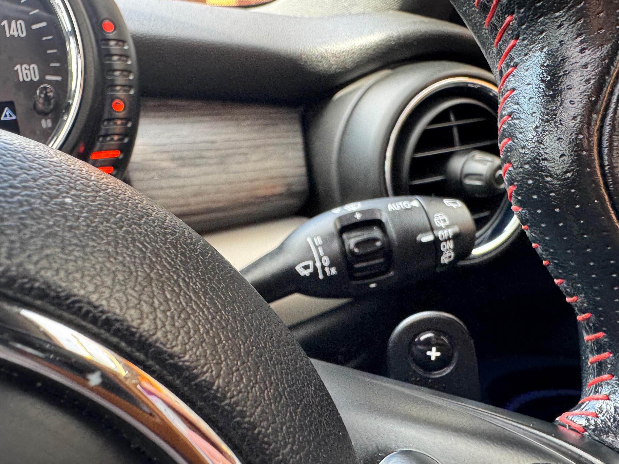 Mini Hatch view 19