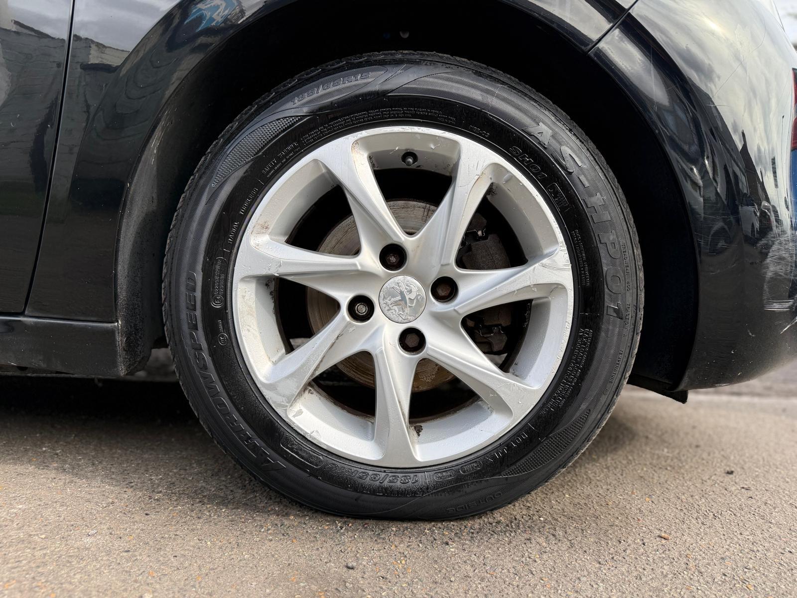 Peugeot 208 view 54
