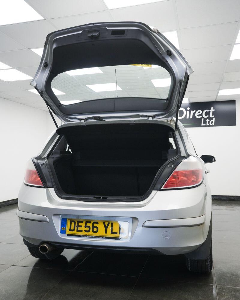 Vauxhall Astra view 7