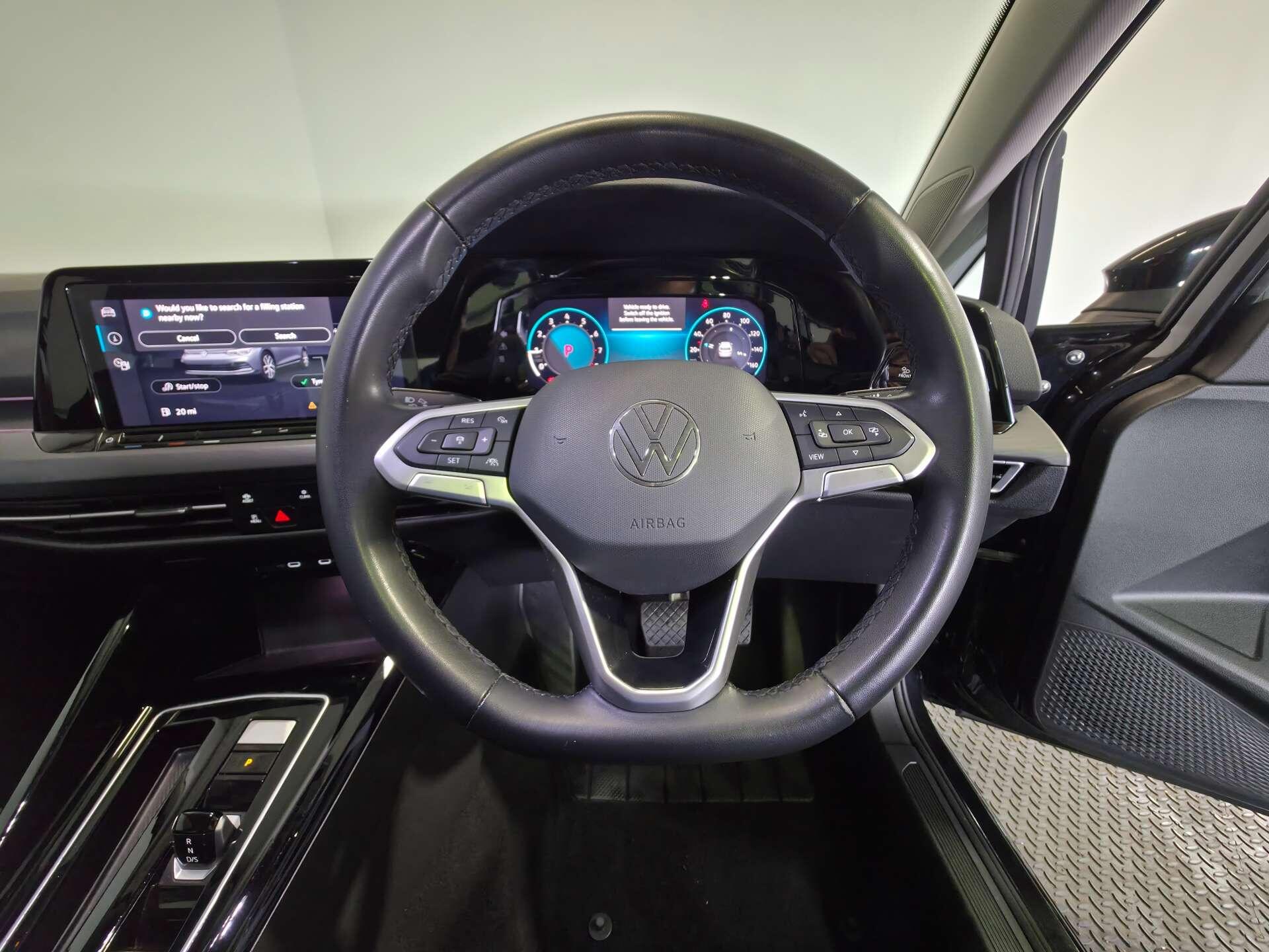 Volkswagen Golf view 29