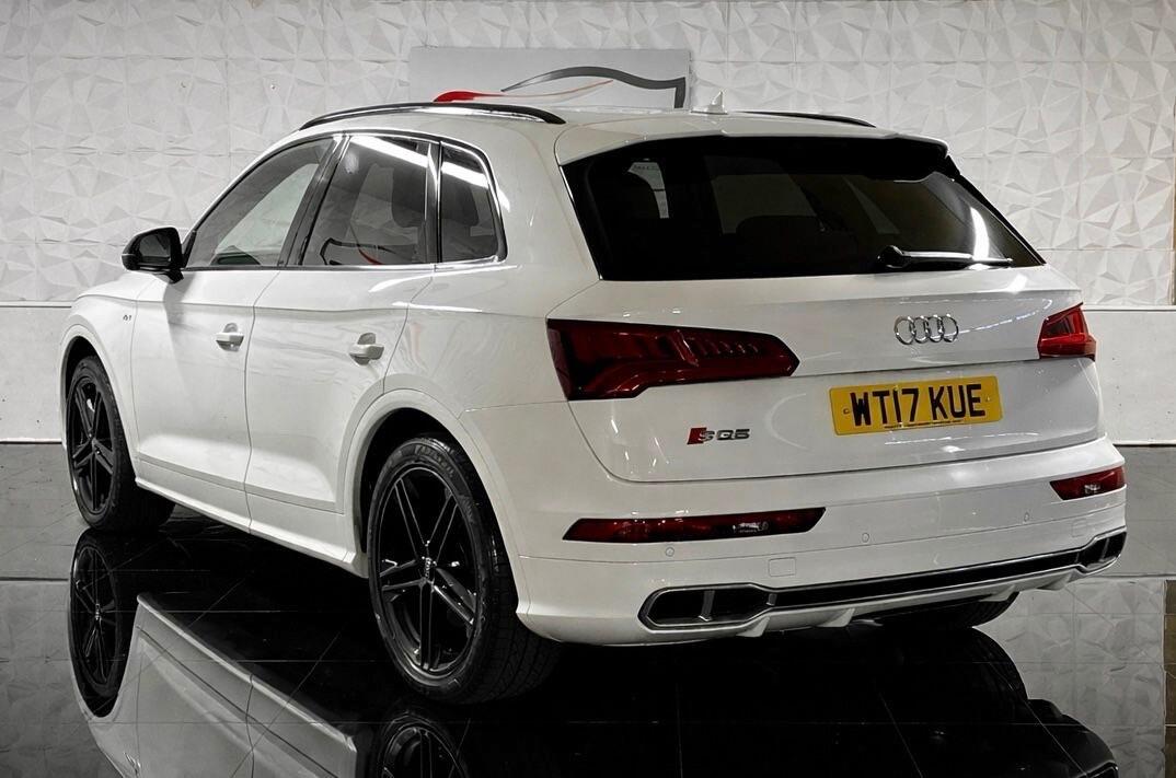 Audi SQ5 view 5