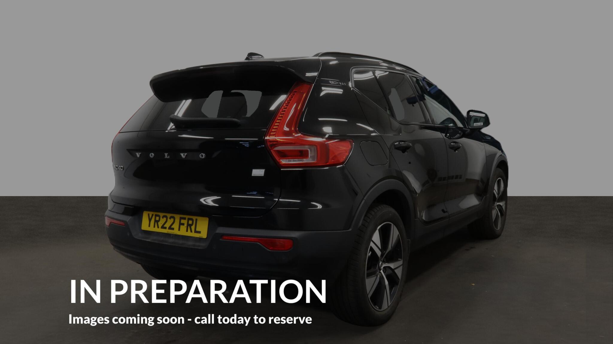 Volvo XC40 view 4