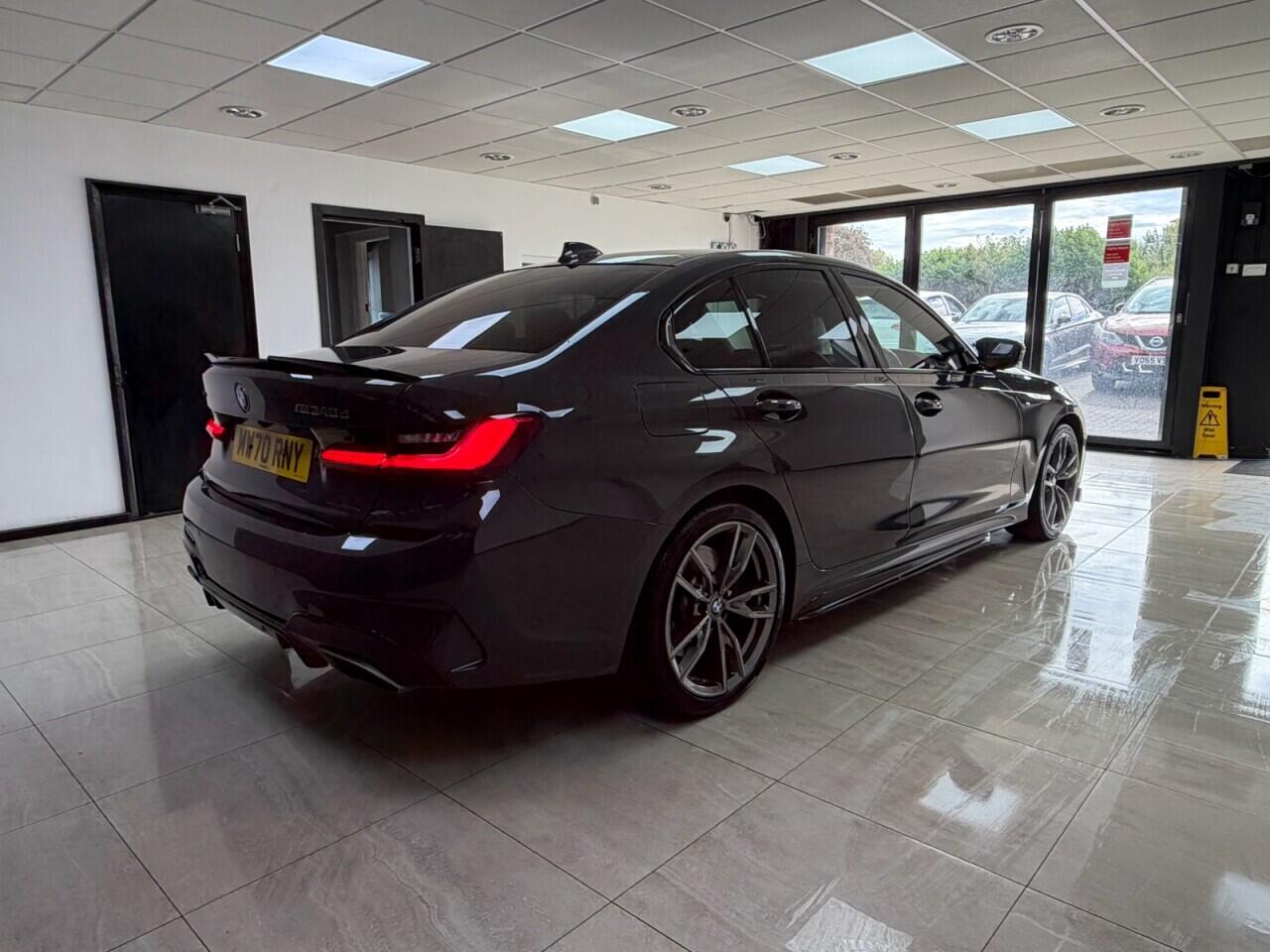 BMW 3 Series view 3
