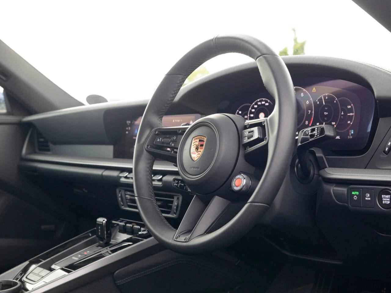Porsche 911 view 77