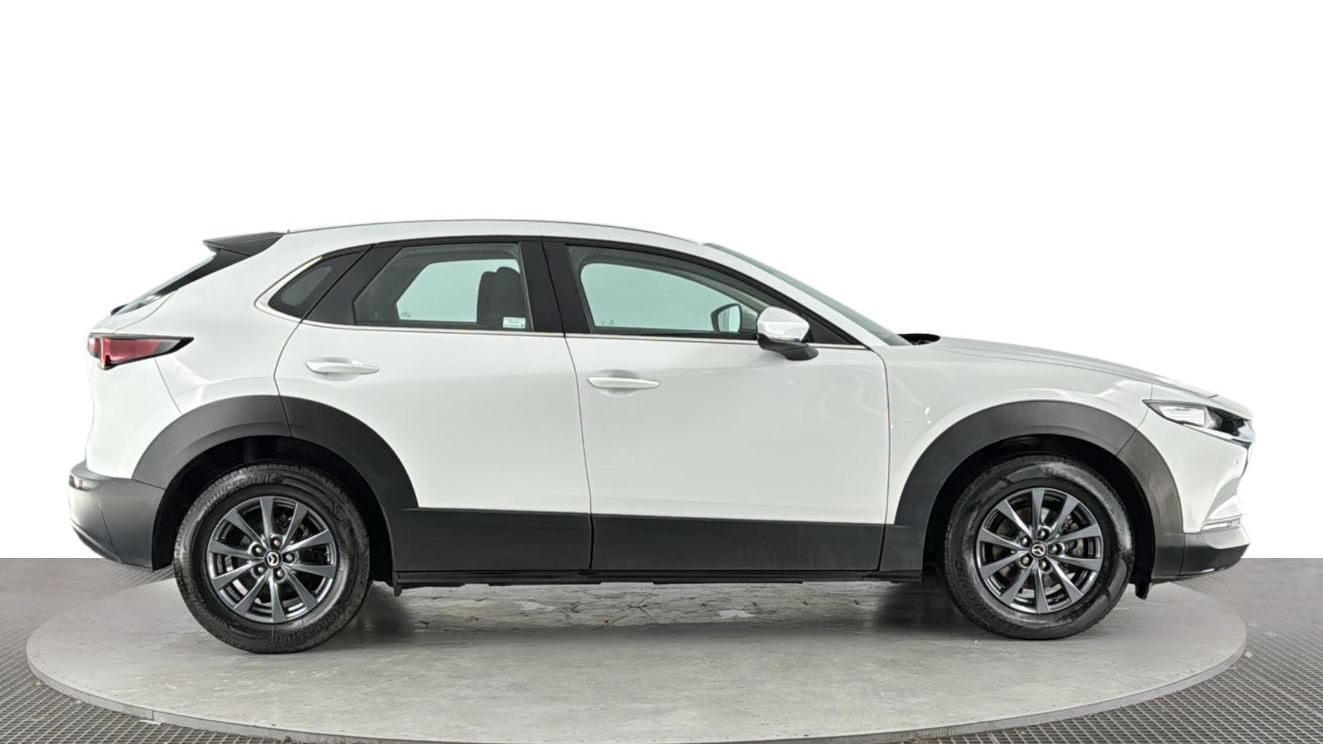 Mazda CX-30 view 3