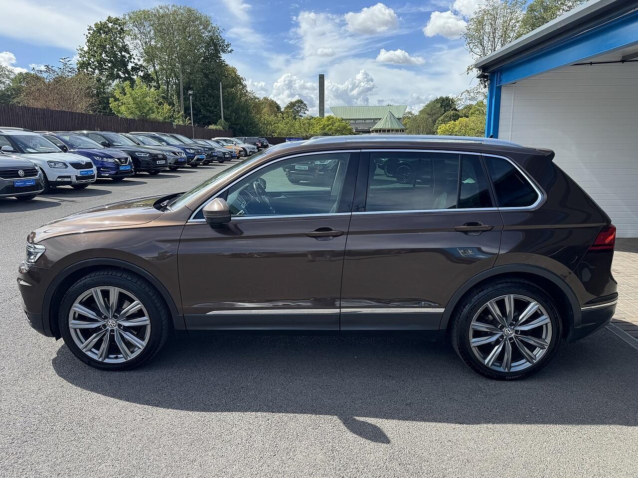 Volkswagen Tiguan view 9