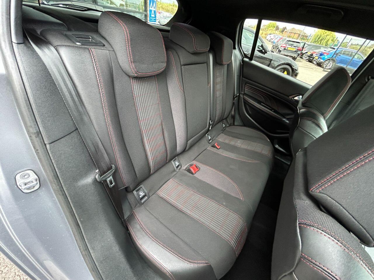 Peugeot 308 view 14