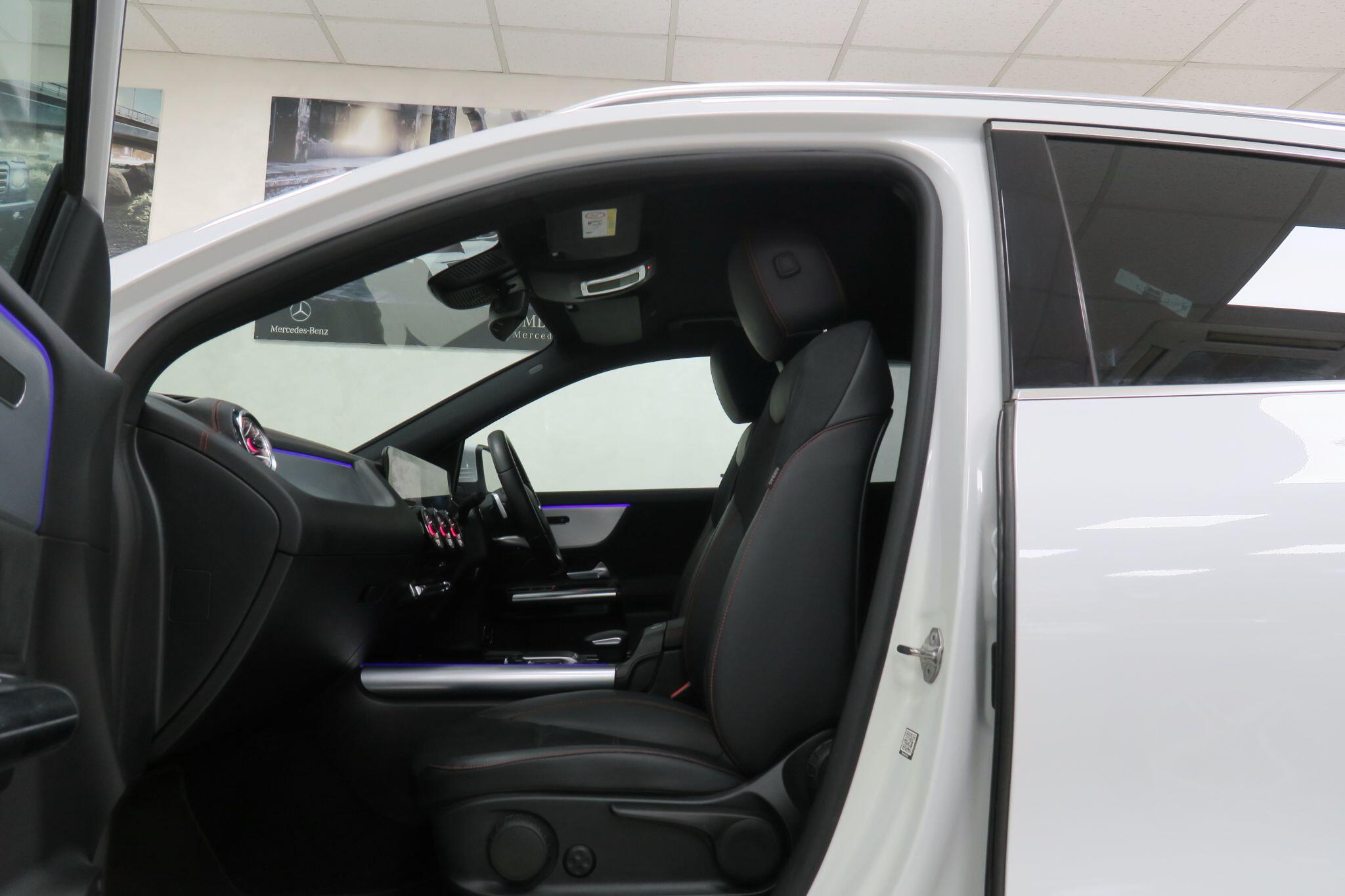 Mercedes-Benz Eqa view 9
