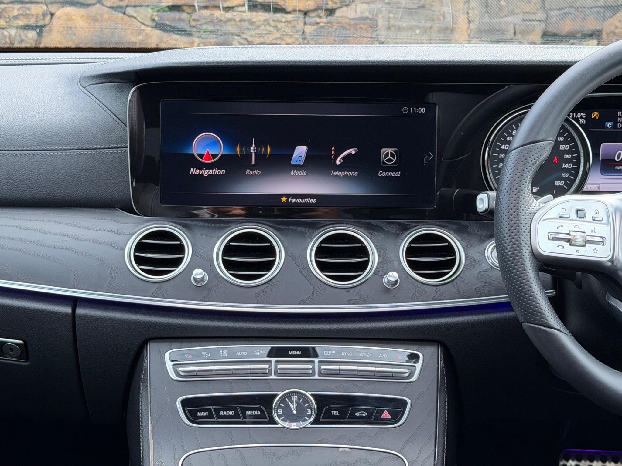 Mercedes-Benz E-Class view 31