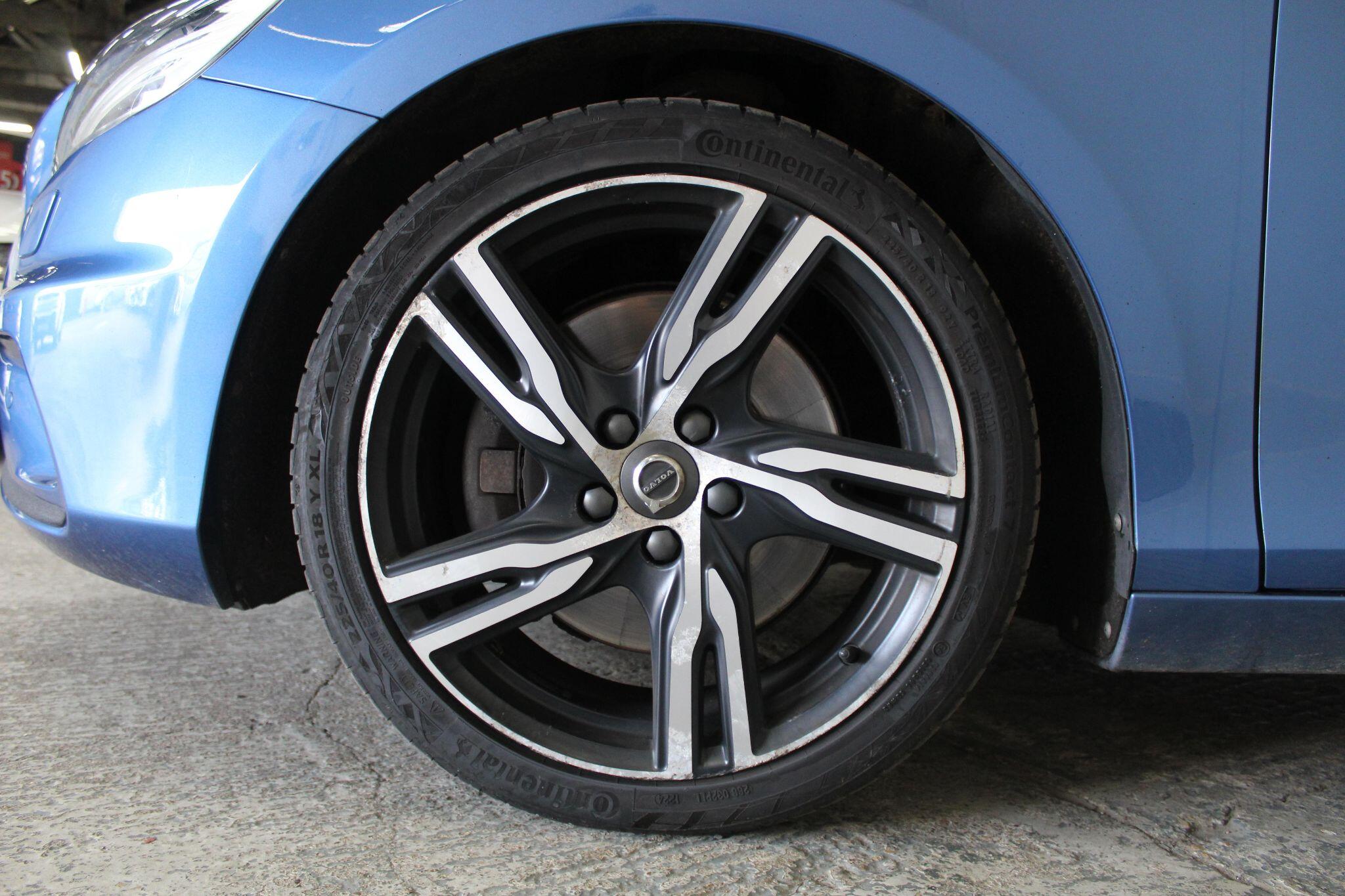 Volvo V40 view 57