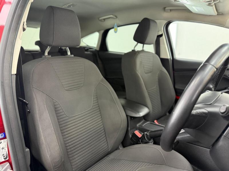 2015 Ford Focus 1.0T EcoBoost Titanium Euro 6 (s/s) 5dr • 93,500 miles image 19