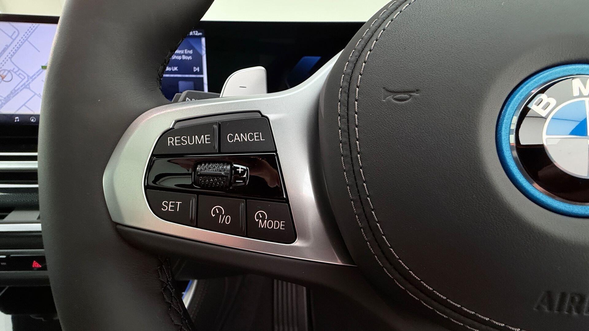 BMW X5 view 17