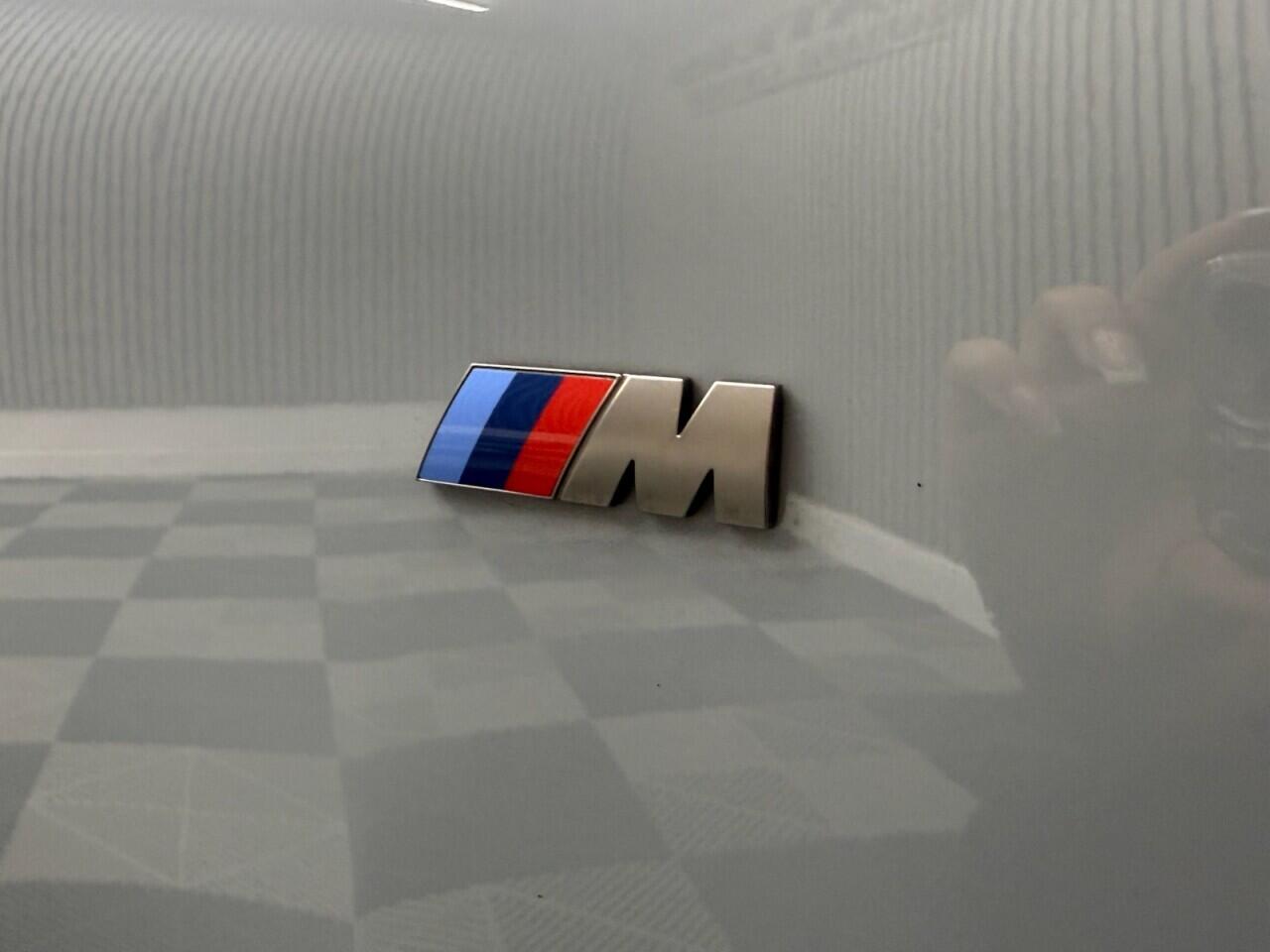 BMW 2 Series view 33