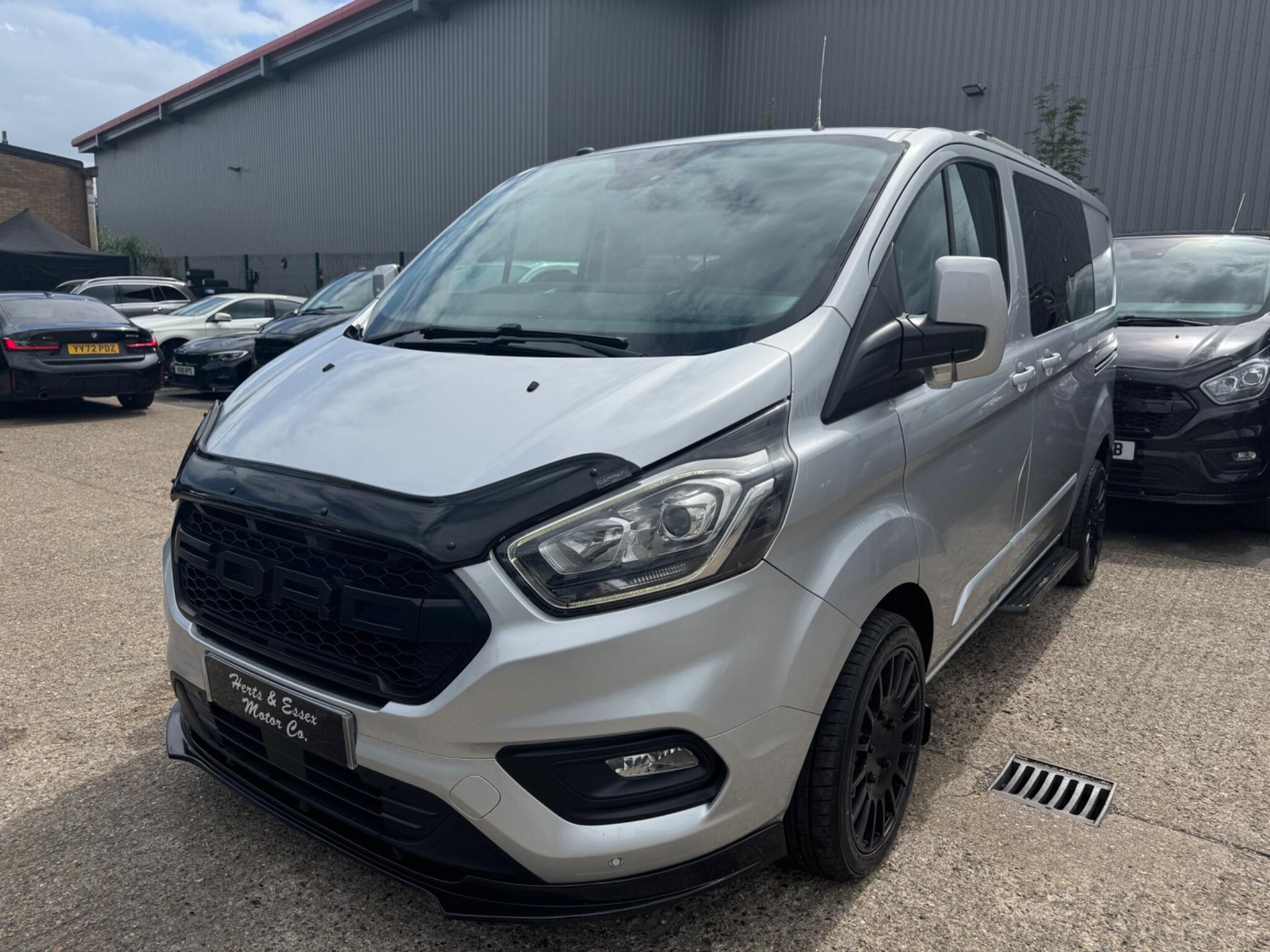 Ford Transit Custom view 8
