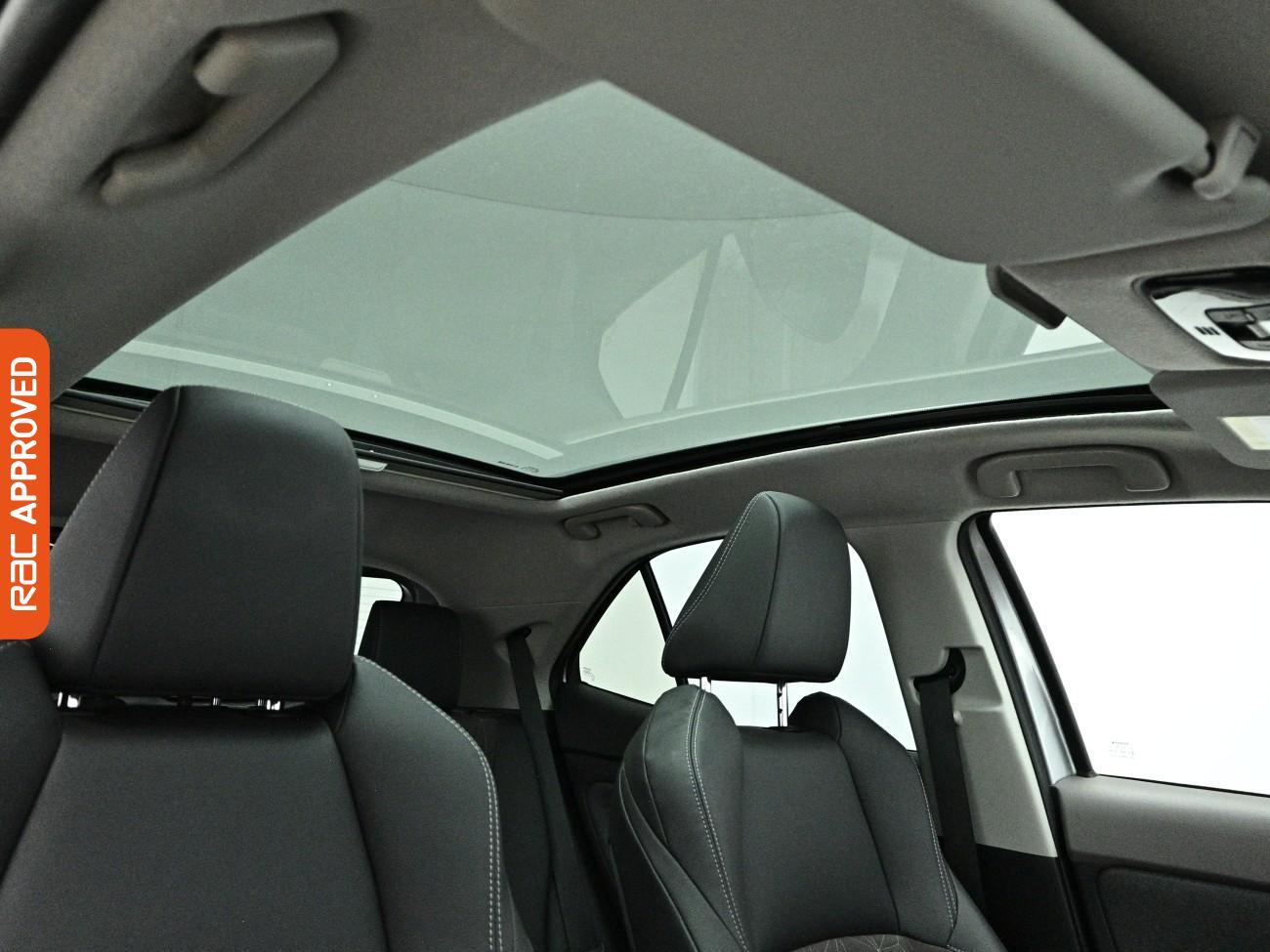 Toyota Yaris Cross view 11
