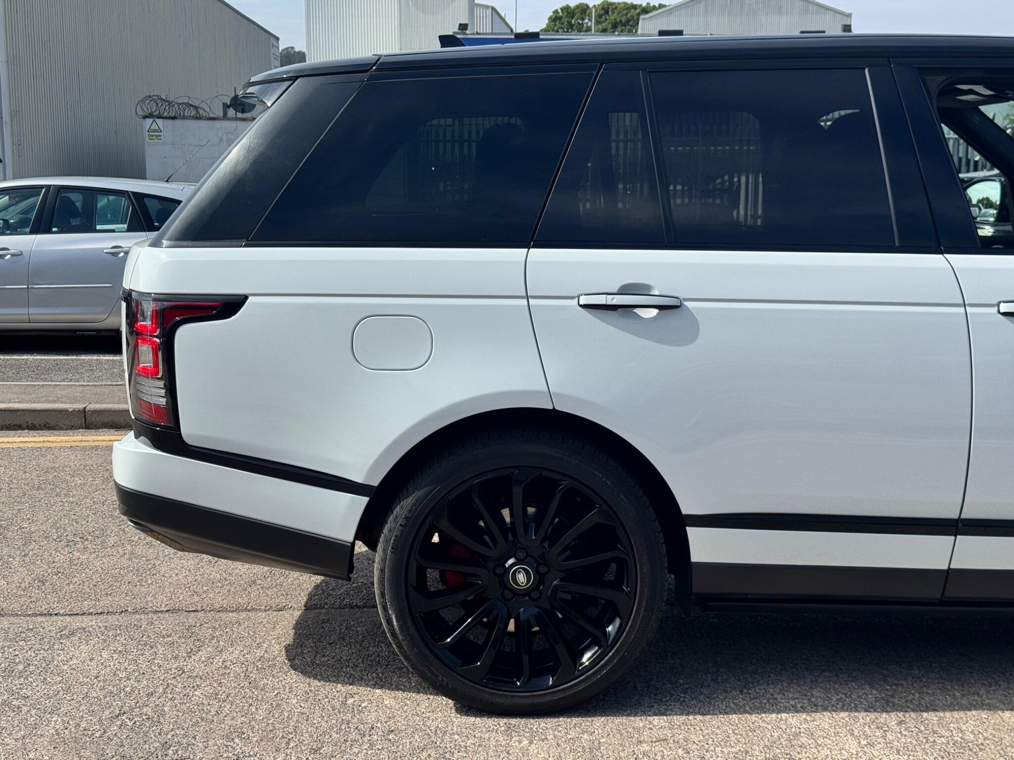 Land Rover Range Rover view 65