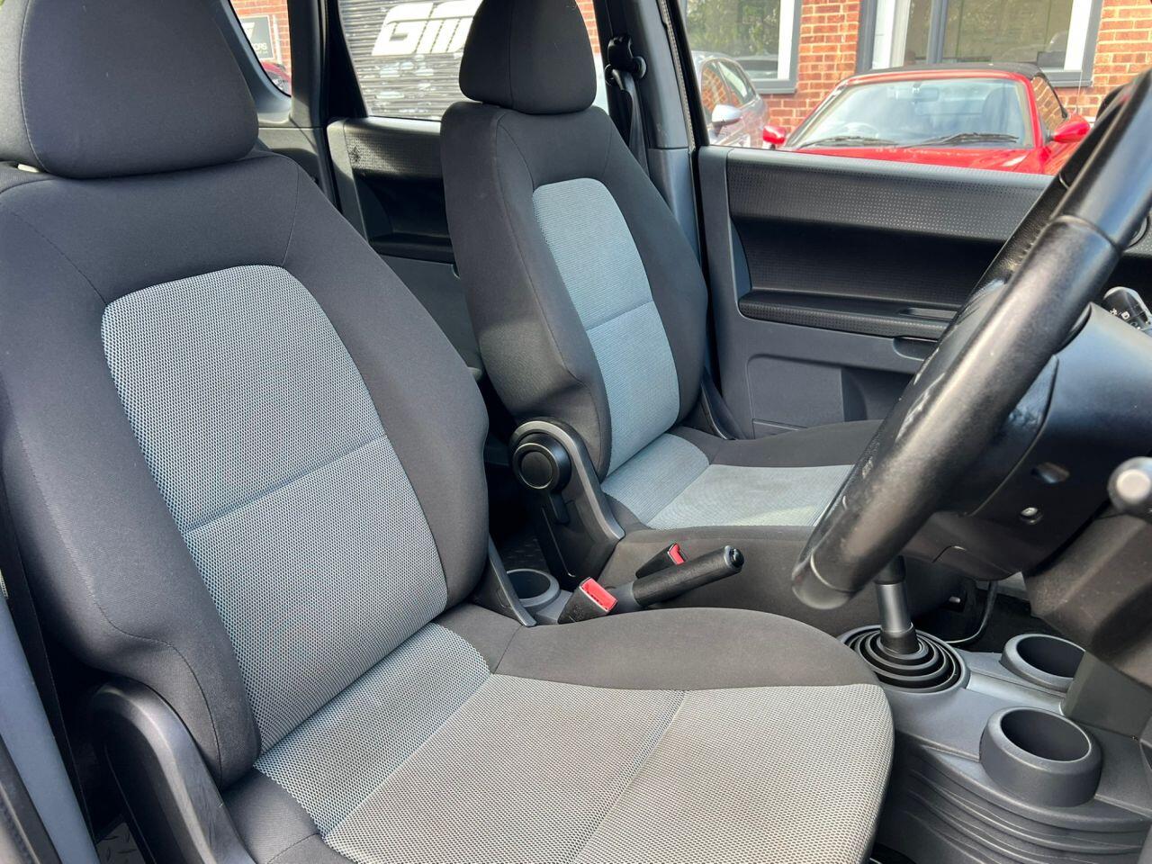 Mitsubishi Colt view 15