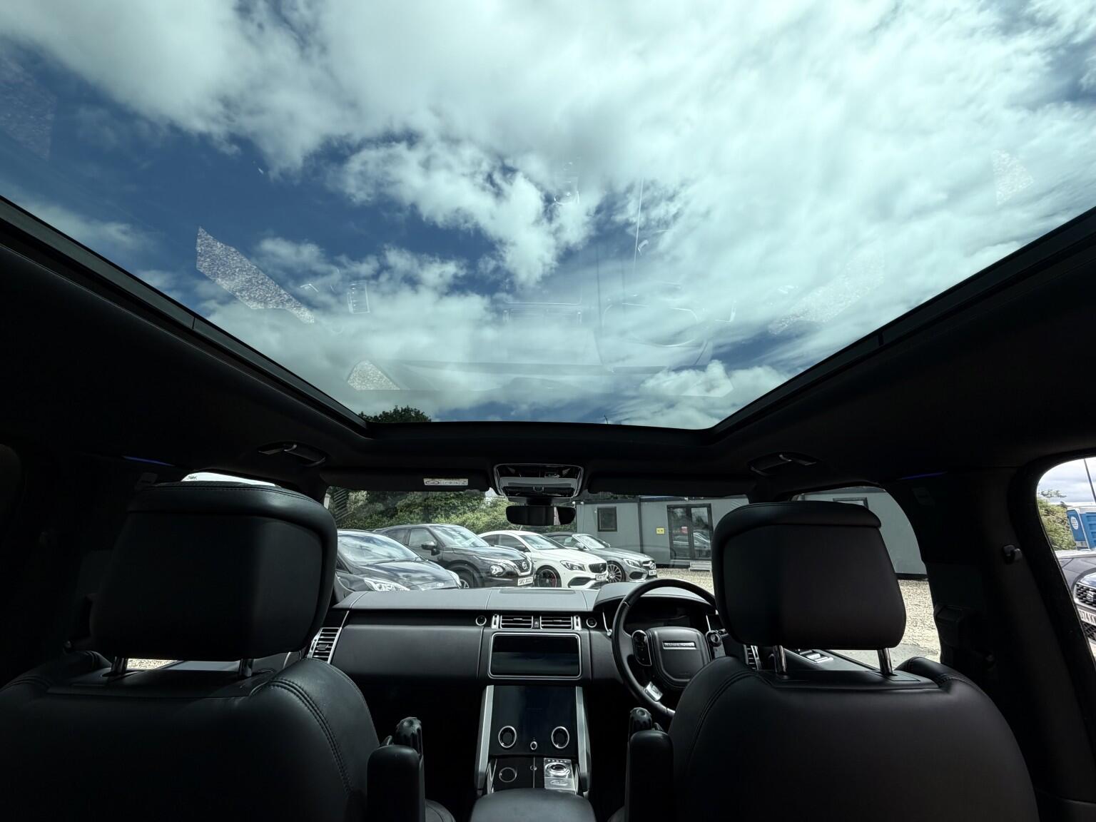 Land Rover Range Rover view 17
