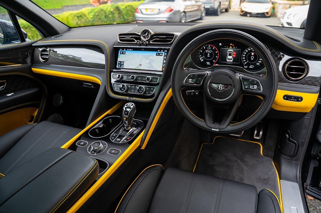 Bentley Bentayga view 47