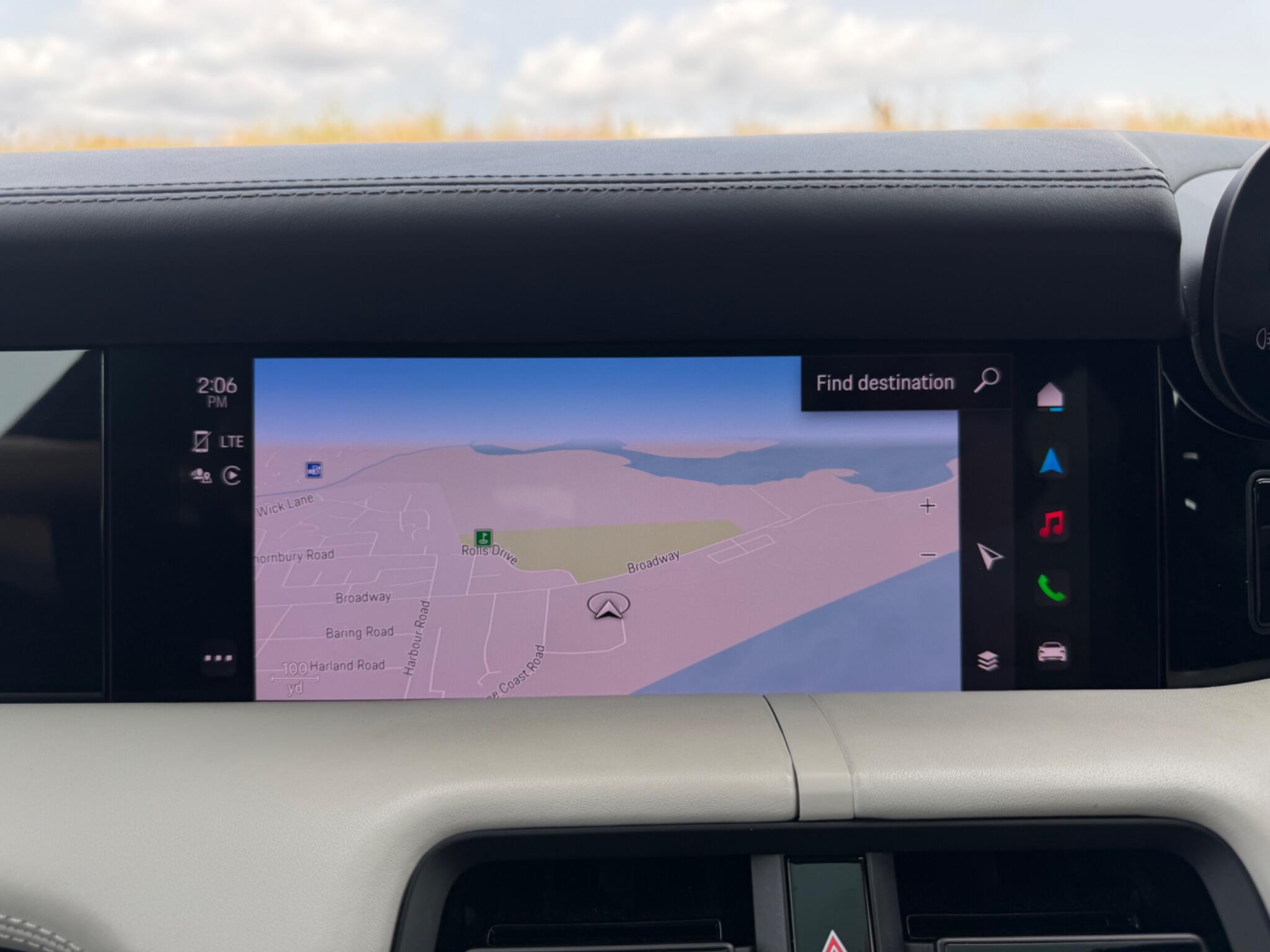 Porsche Taycan view 28