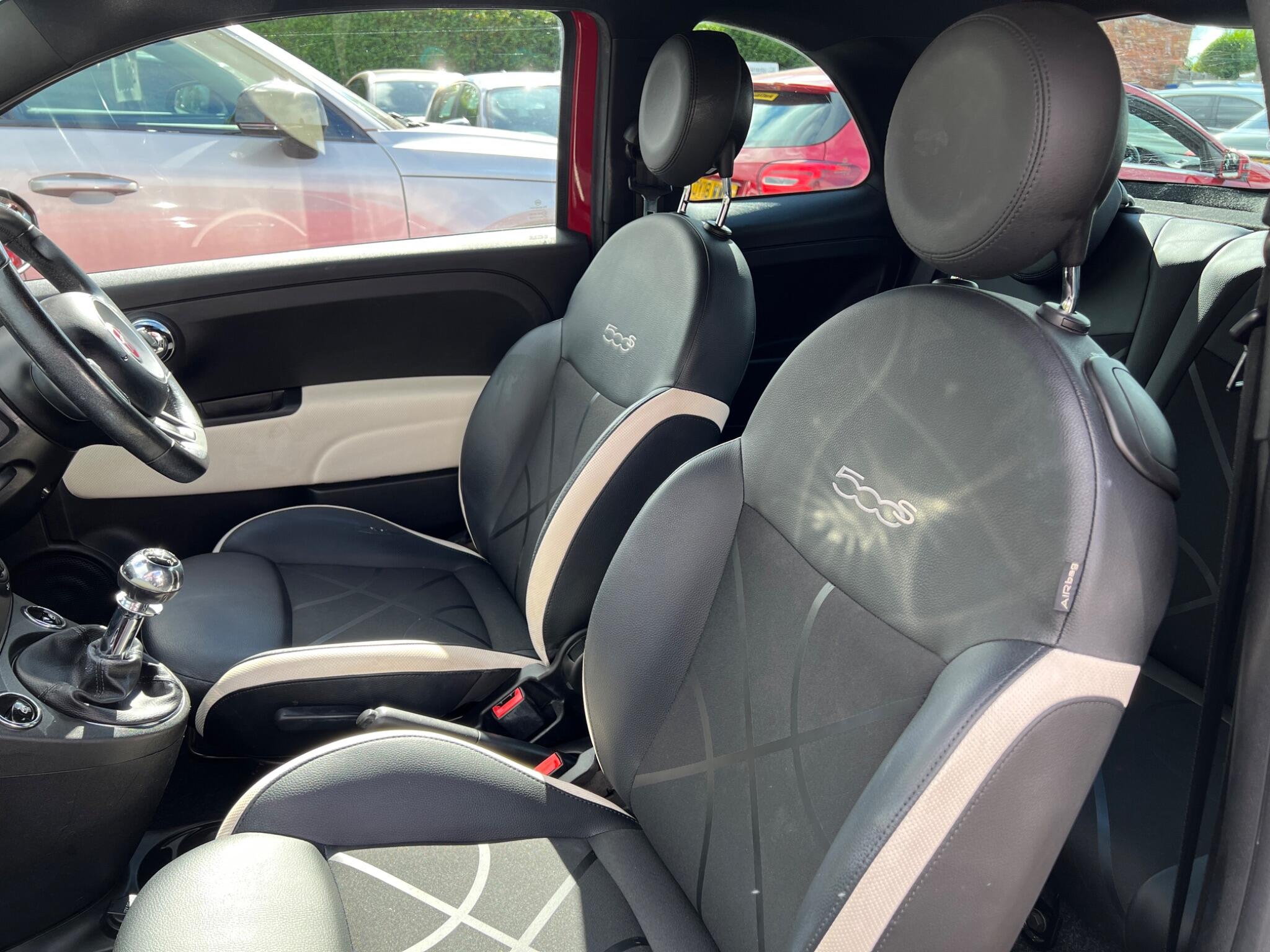 2016 Fiat 500 image 44