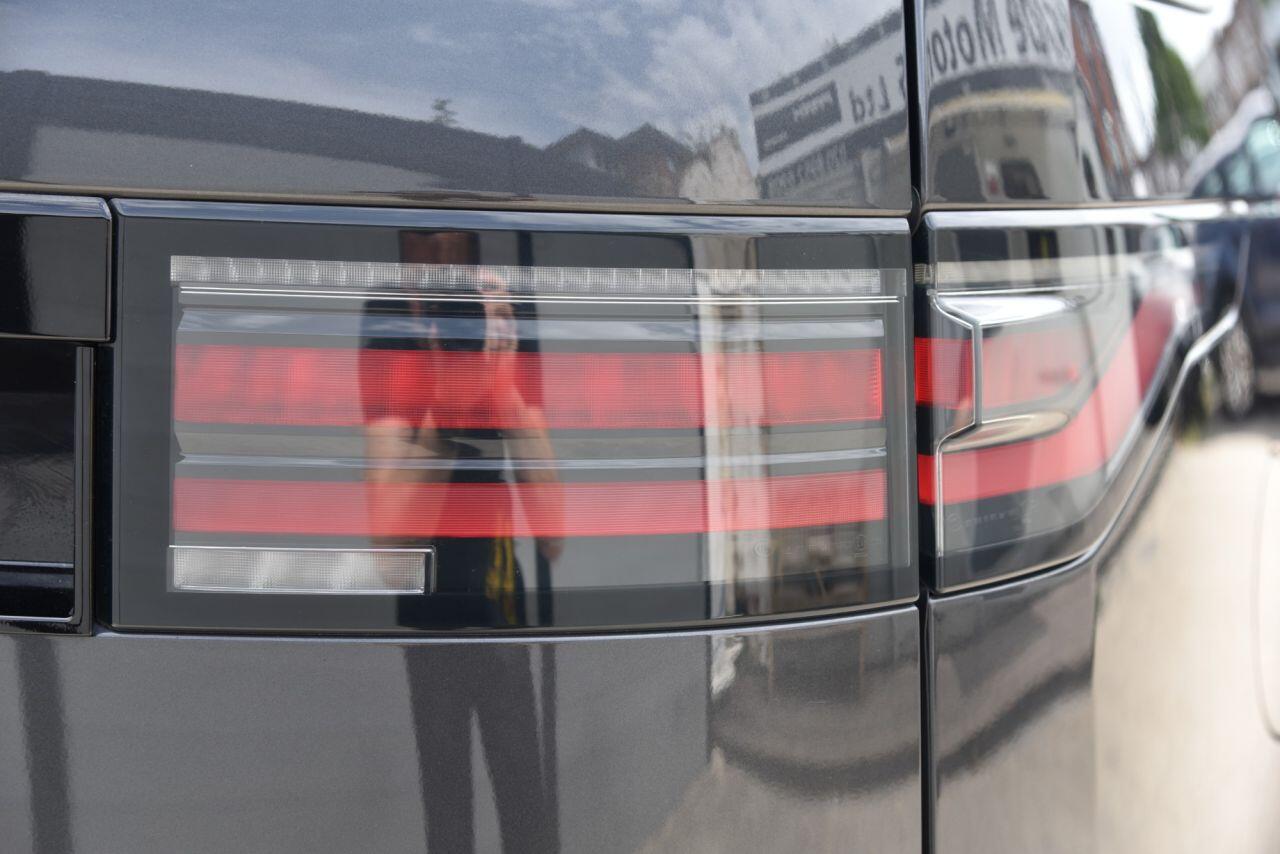 Land Rover Discovery 3 view 18