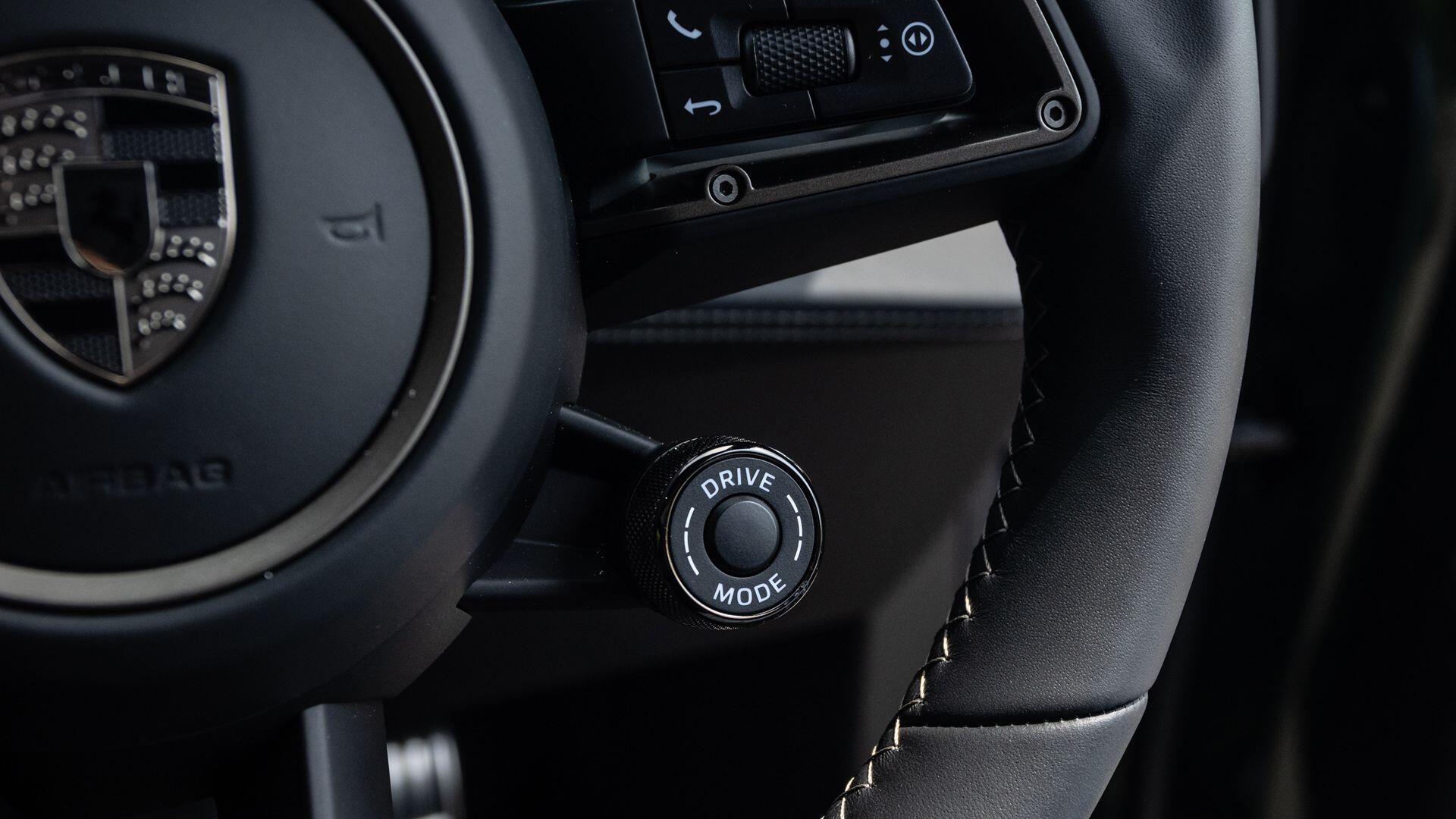 Porsche Cayenne view 27