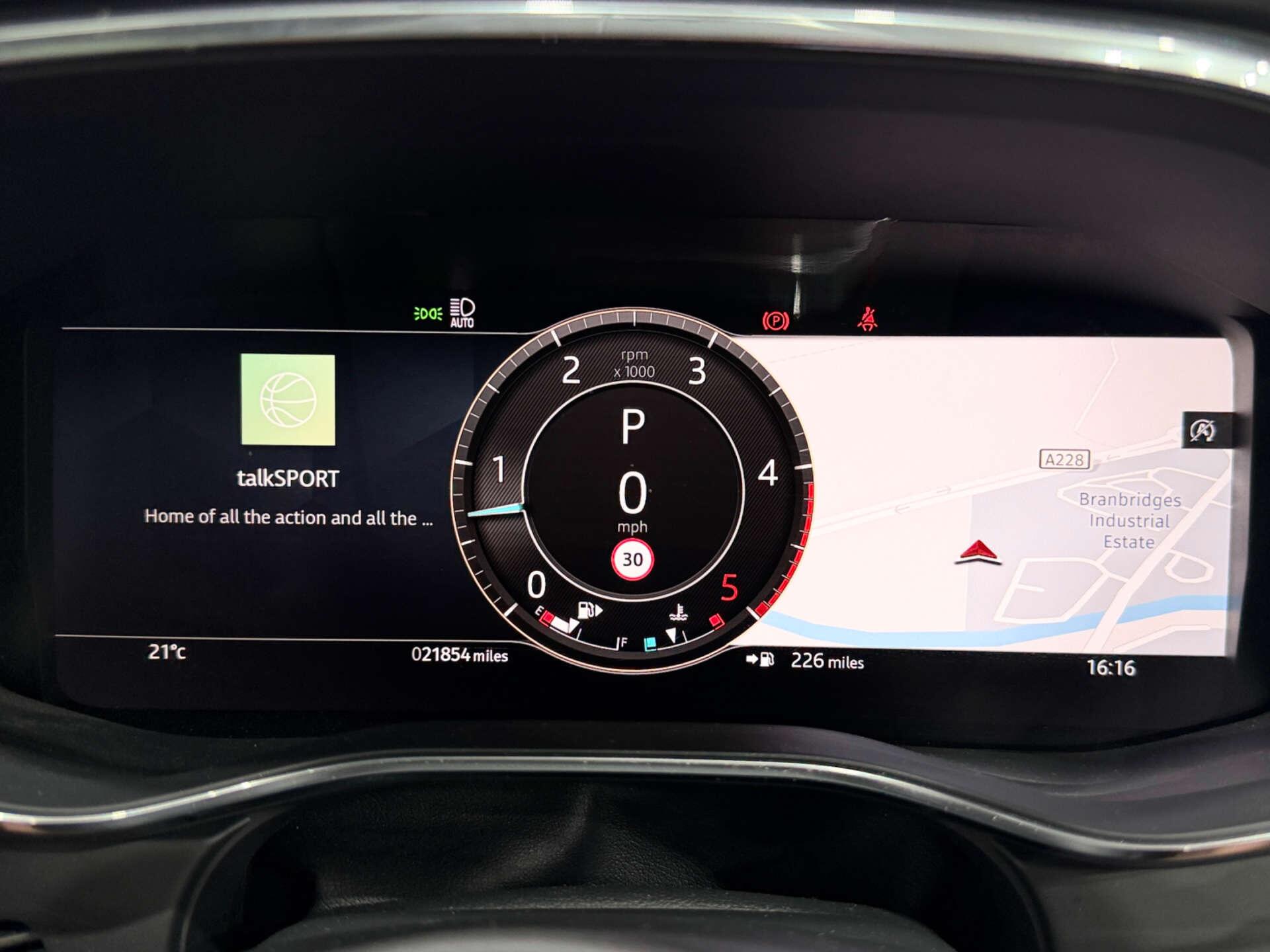 Jaguar F-Pace view 22