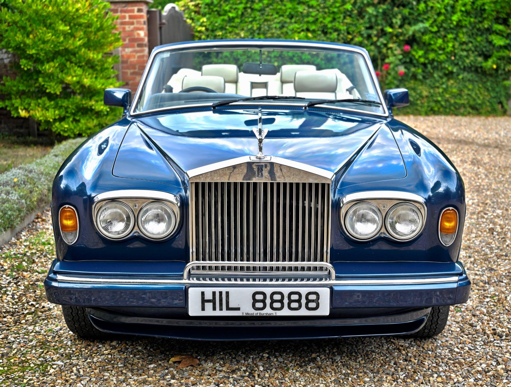 Rolls-Royce Corniche view 9