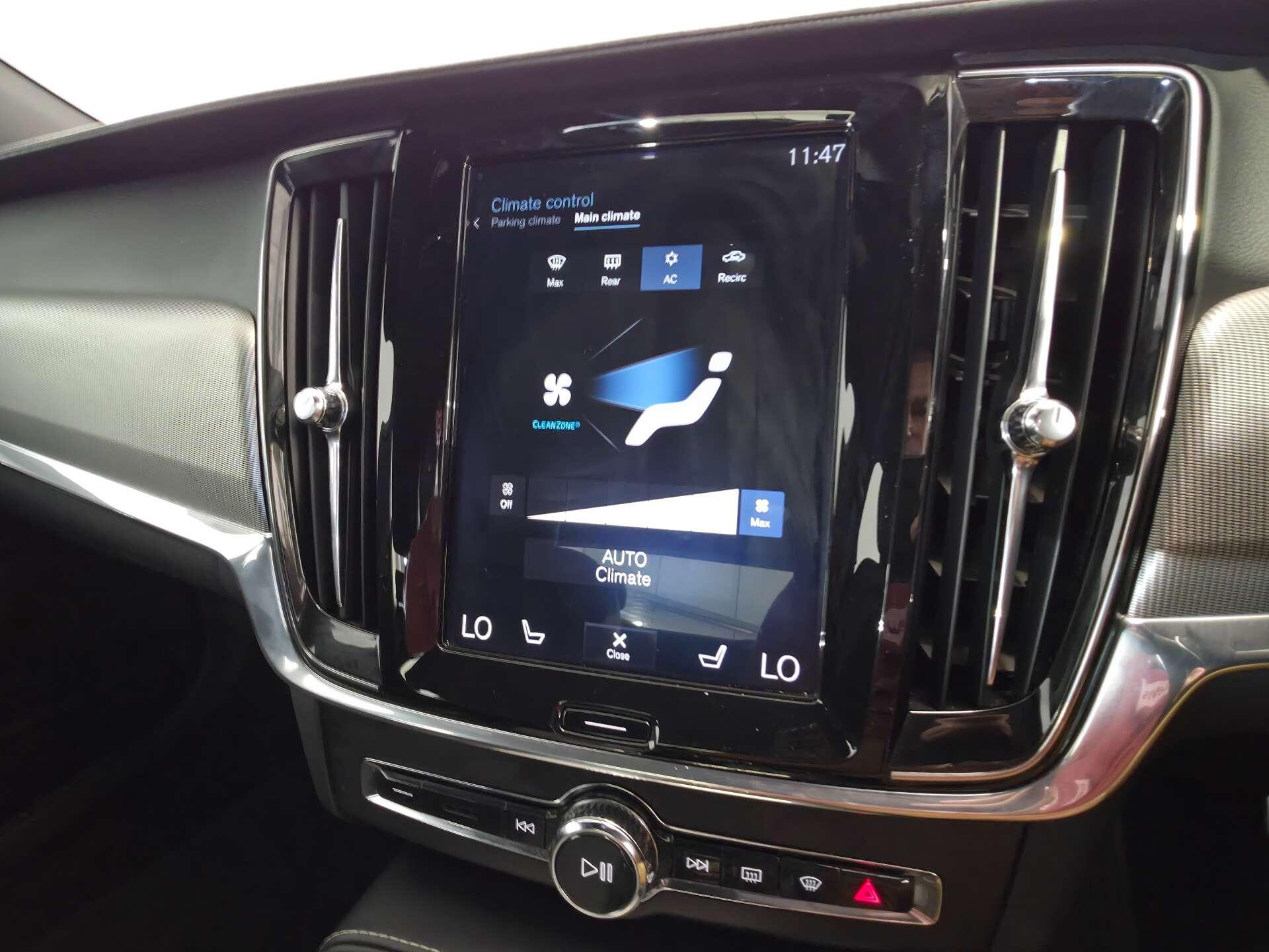 Volvo S90 view 36