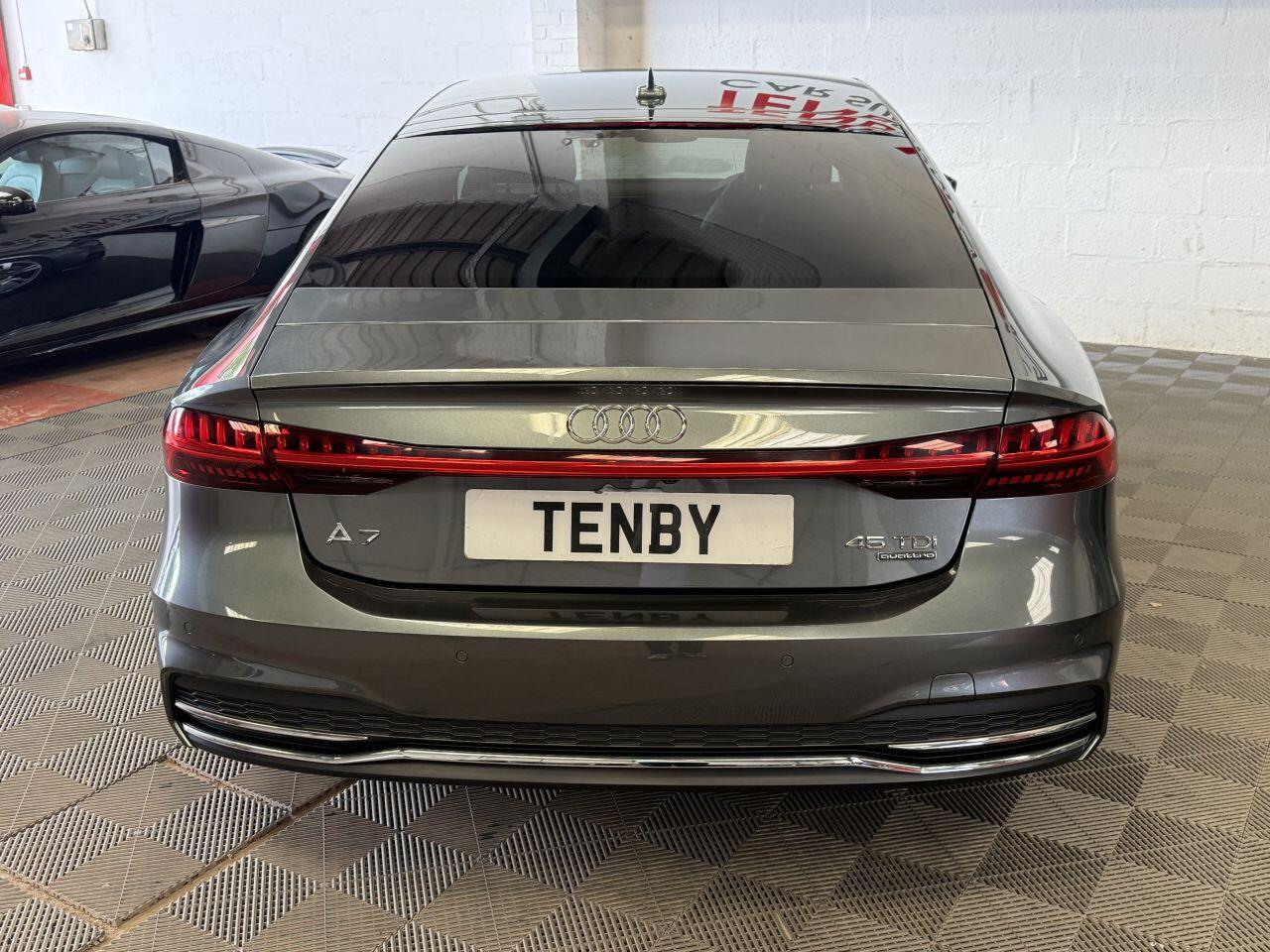 Audi A7 view 8