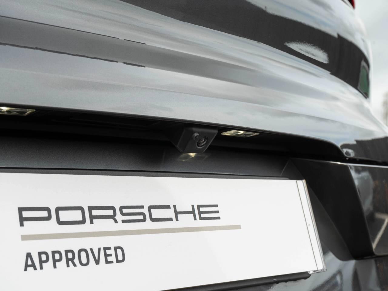 Porsche Cayenne view 14