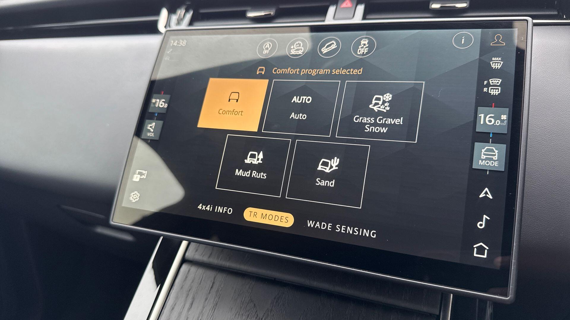 Land Rover Range Rover Evoque view 34