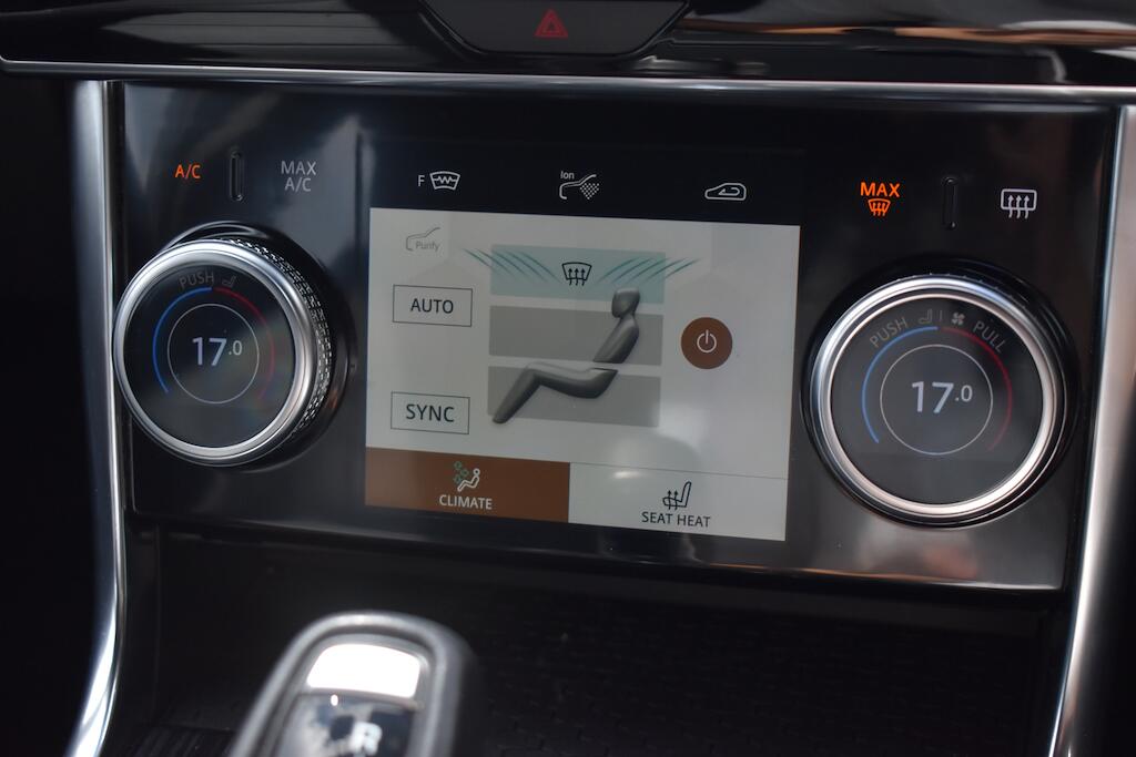 Jaguar Xe view 66