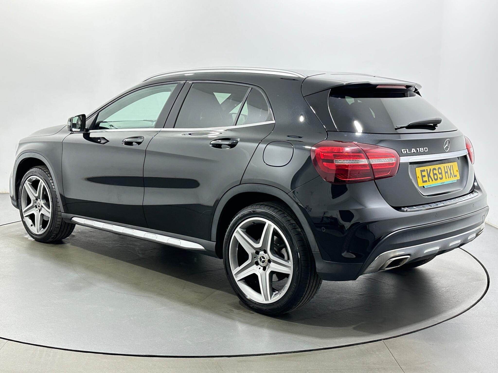Mercedes-Benz Gla view 6