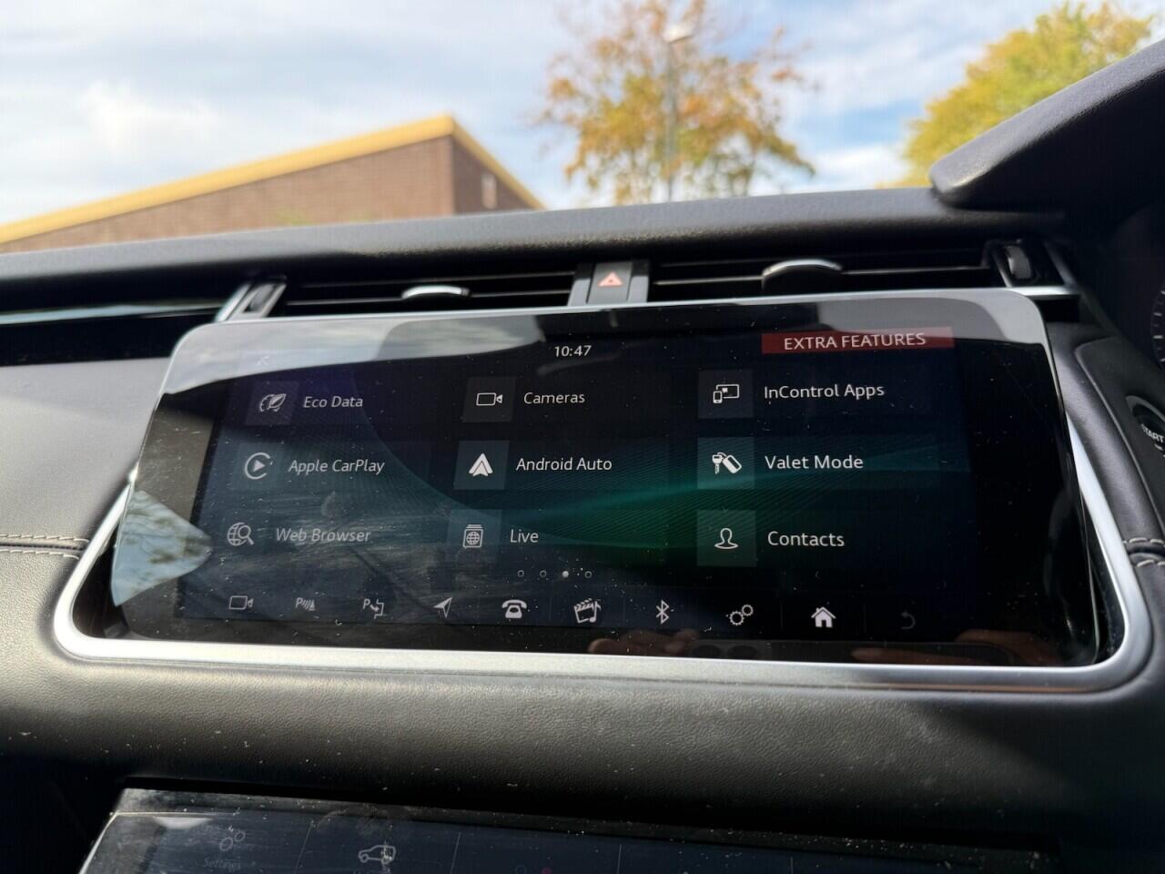 Land Rover Range Rover Velar view 32