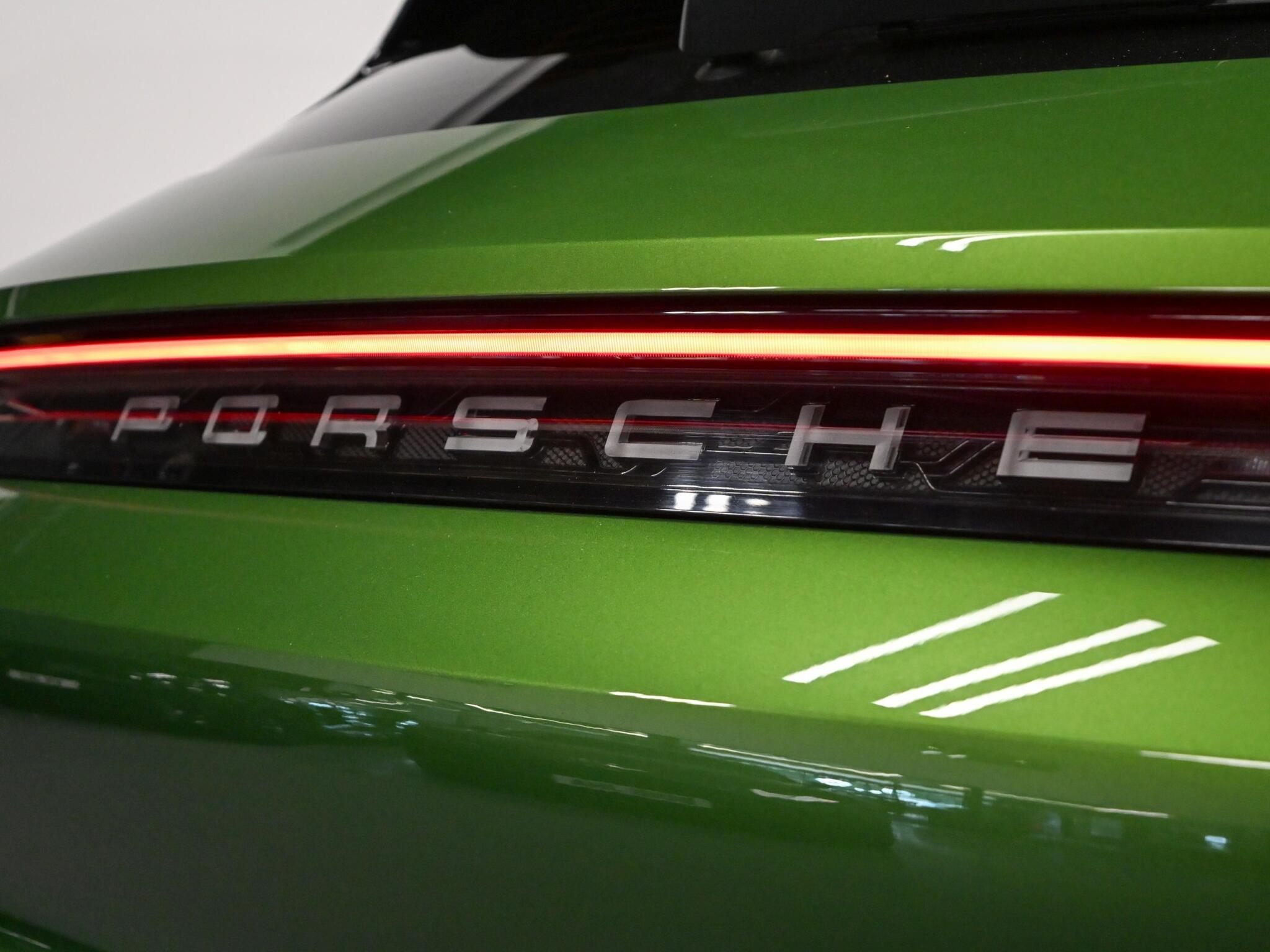 Porsche Taycan view 34